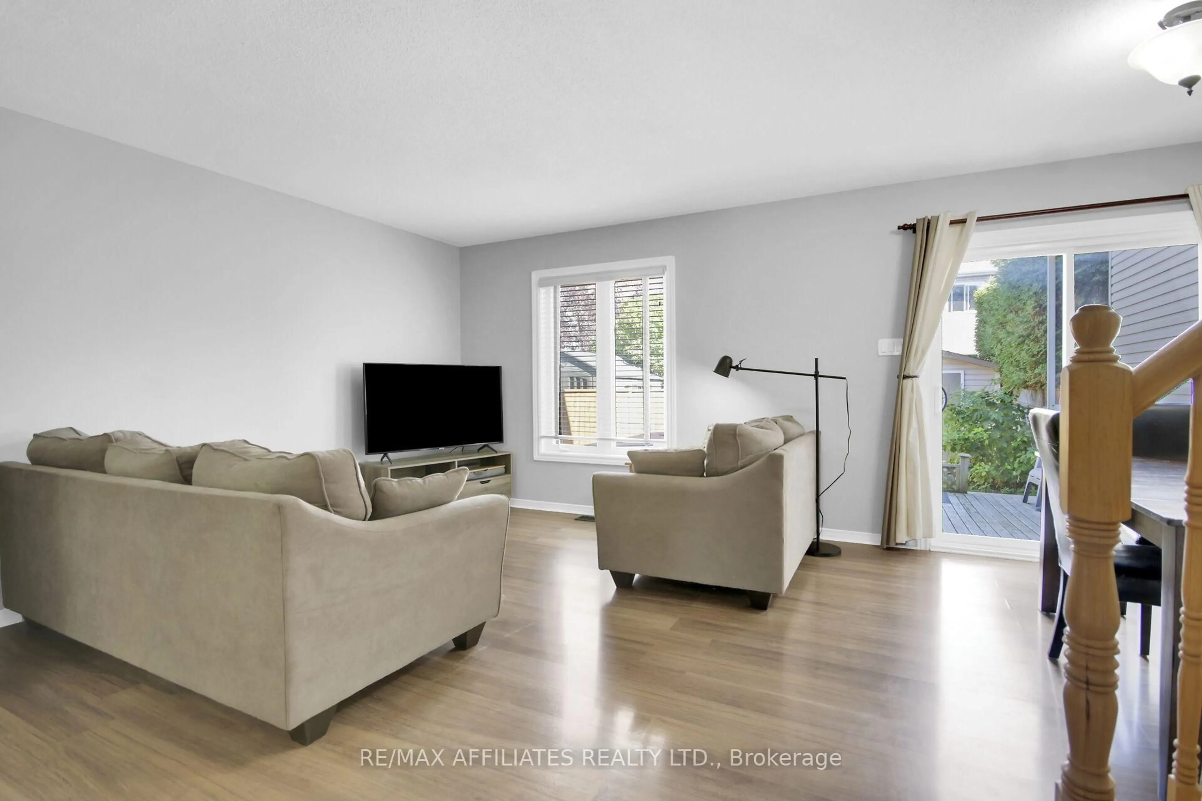 Living room with furniture, unknown for 74 Markland Cres, Ottawa Ontario K2G 5Z6
