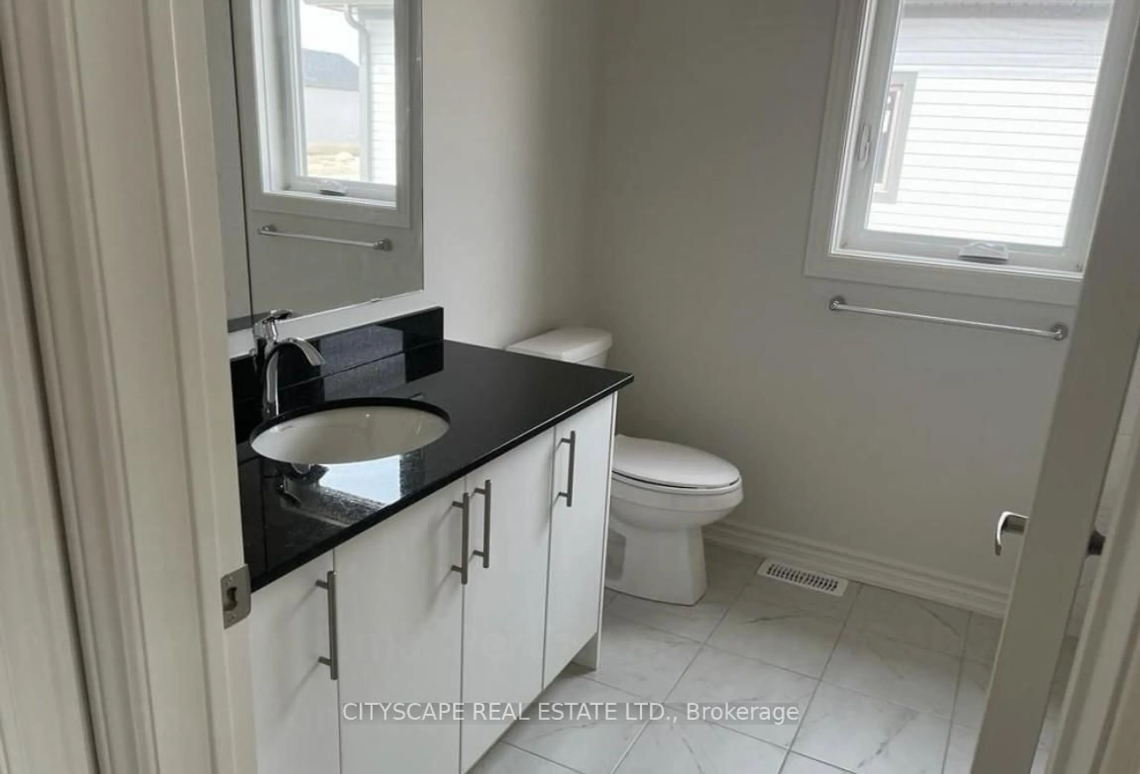 Standard bathroom, ceramic/tile floor for 152 Ellen St, North Perth Ontario N0G 1B0