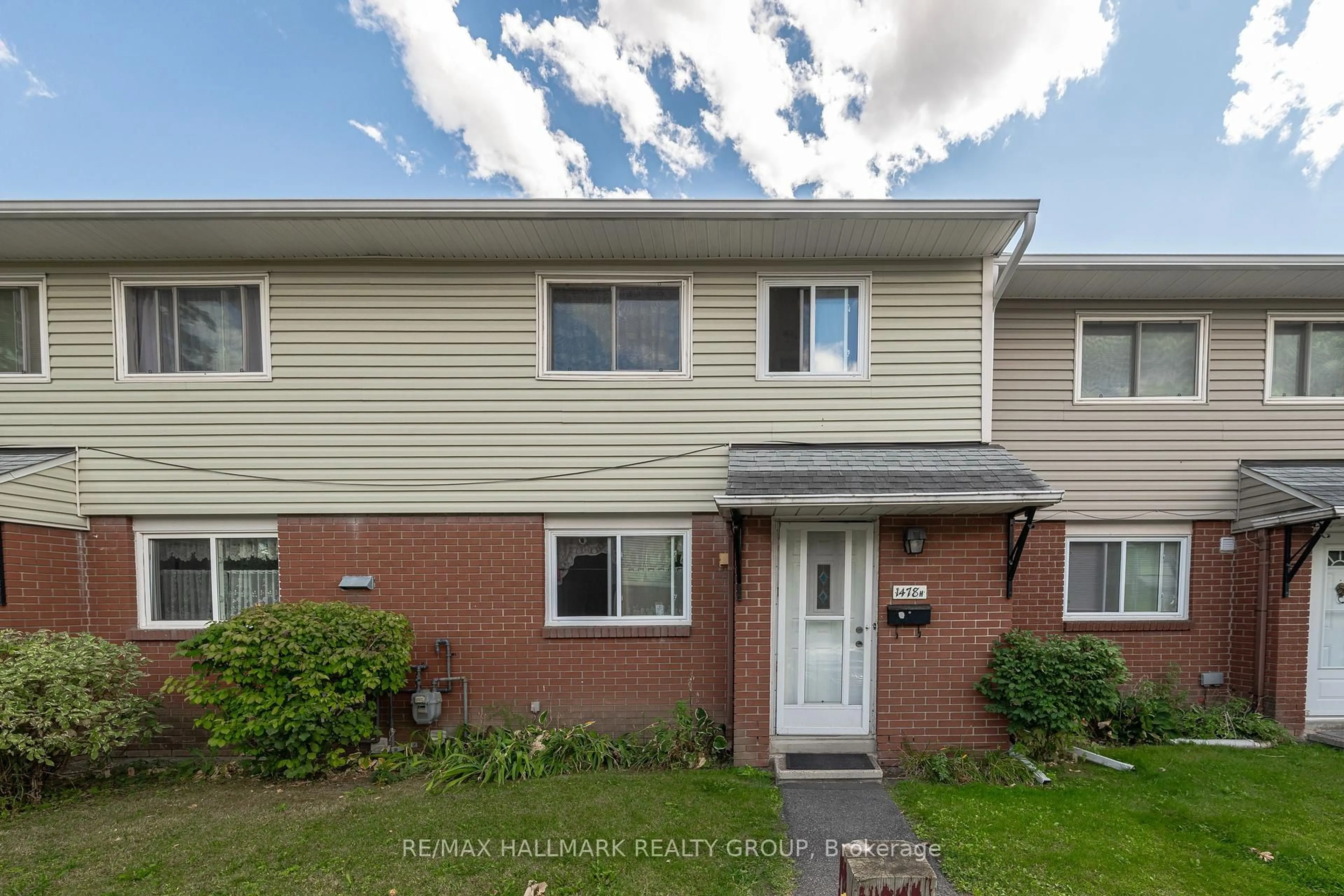 Unknown for 1478 H Heatherington Rd, Ottawa Ontario K1V 6S1