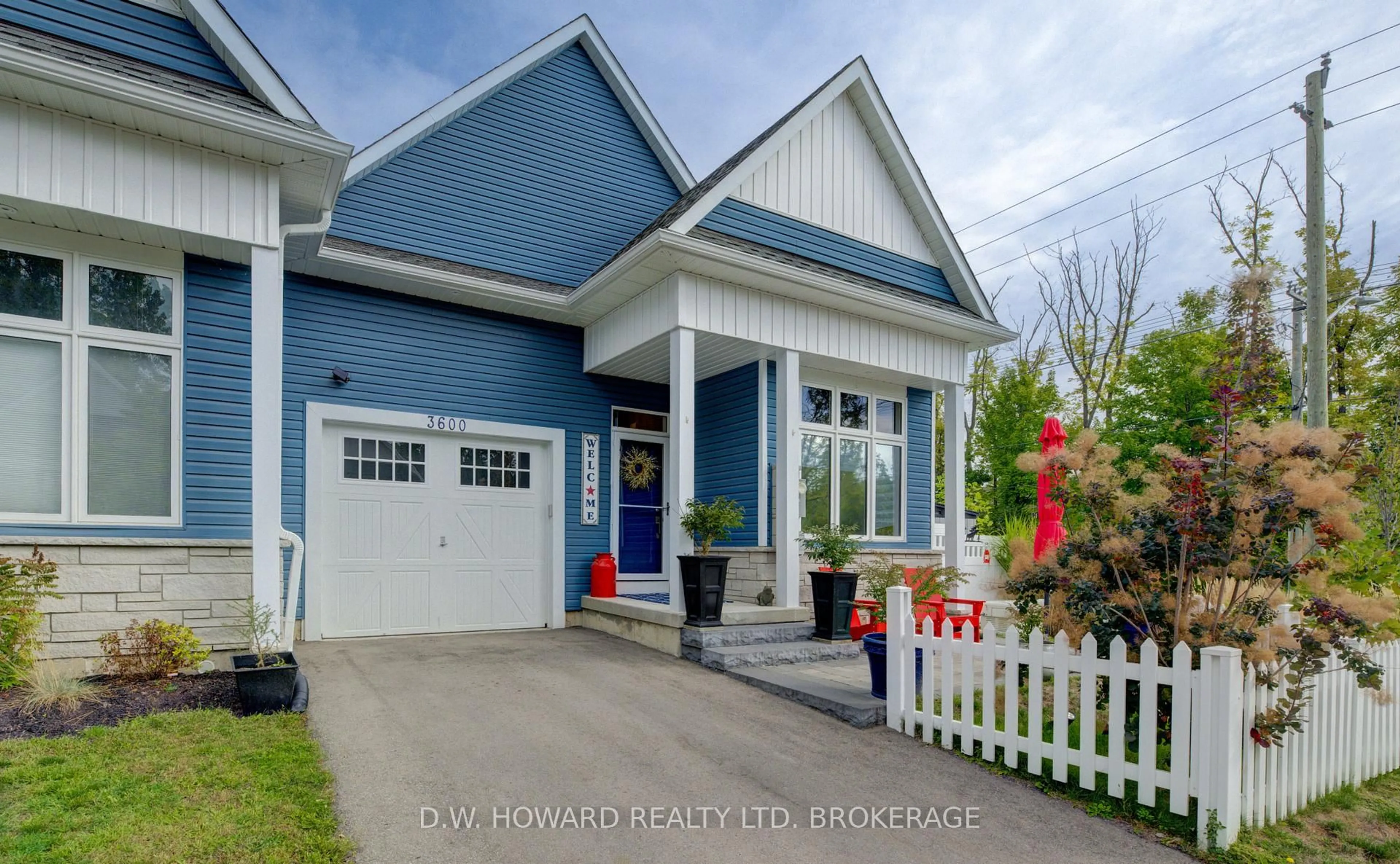 Home with vinyl exterior material, street for 3600 Hibbard St, Fort Erie Ontario L0S 1N0