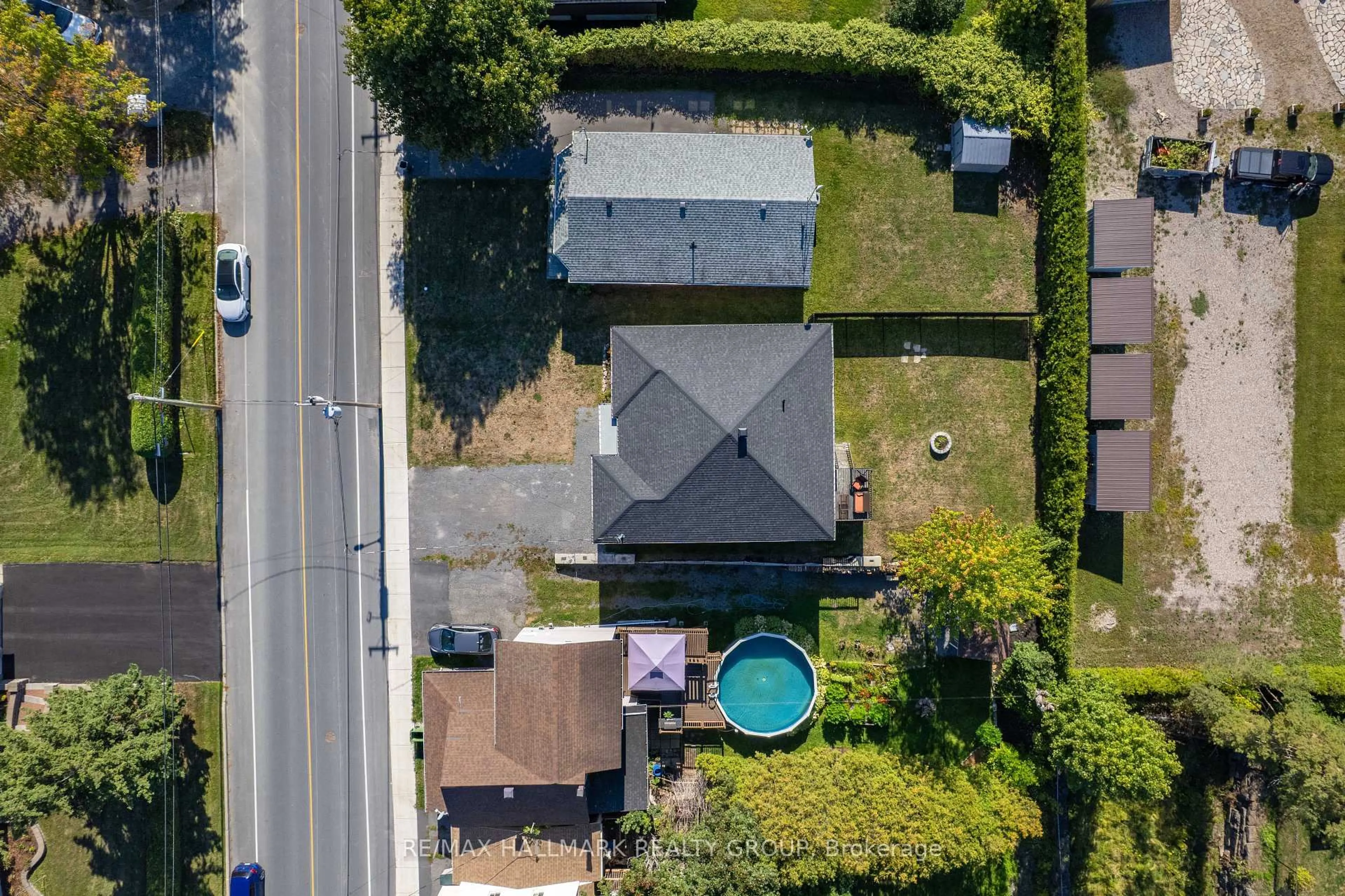 A pic from outside/outdoor area/front of a property/back of a property/a pic from drone, street for 882 FRONT Rd, Champlain Ontario K0B 1K0