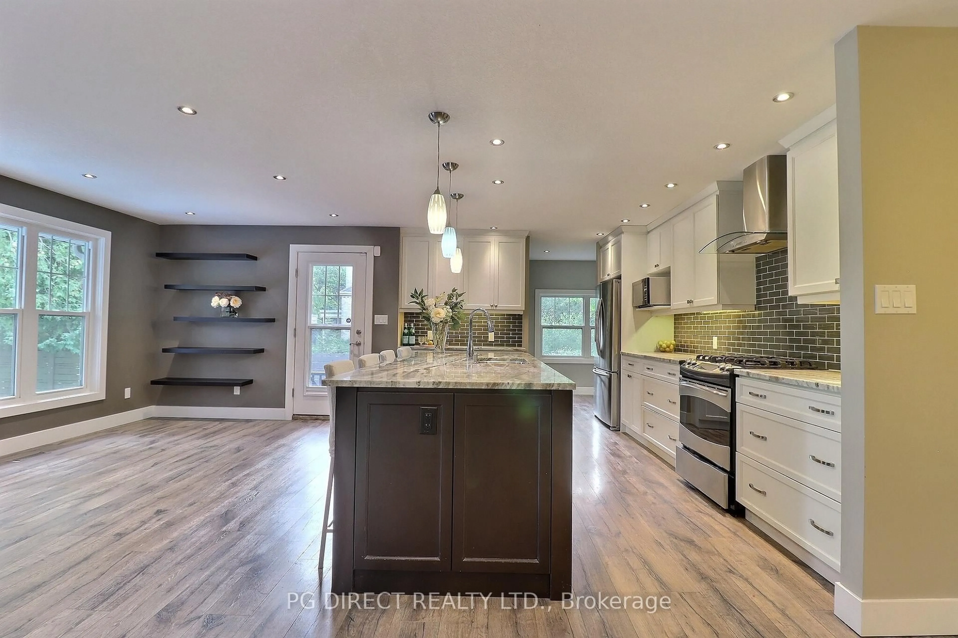 Open concept kitchen, unknown for 580 Upper Queen St, London South Ontario N6C 3T9