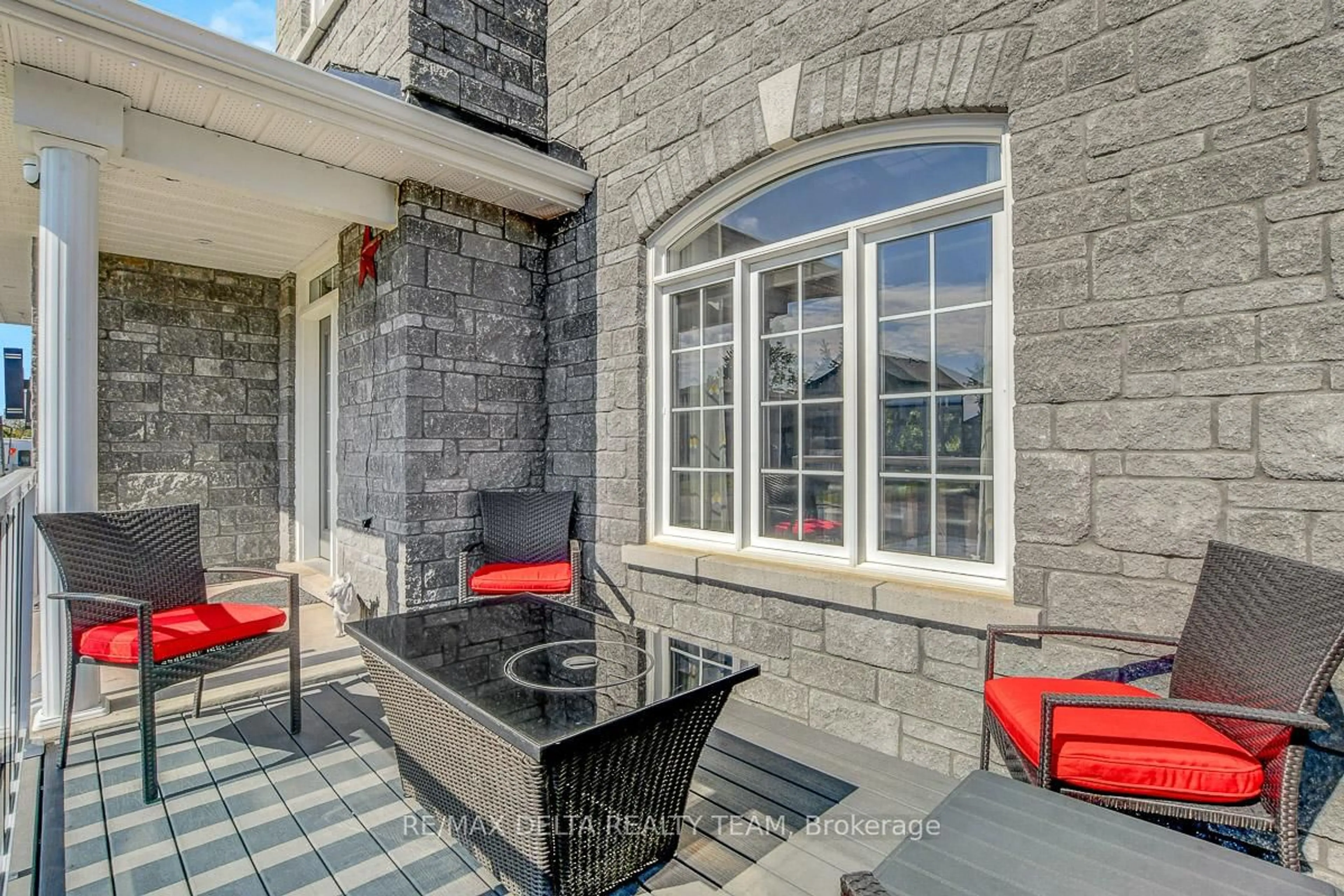 Patio, street for 20 Dune St, The Nation Ontario K0A 2M0