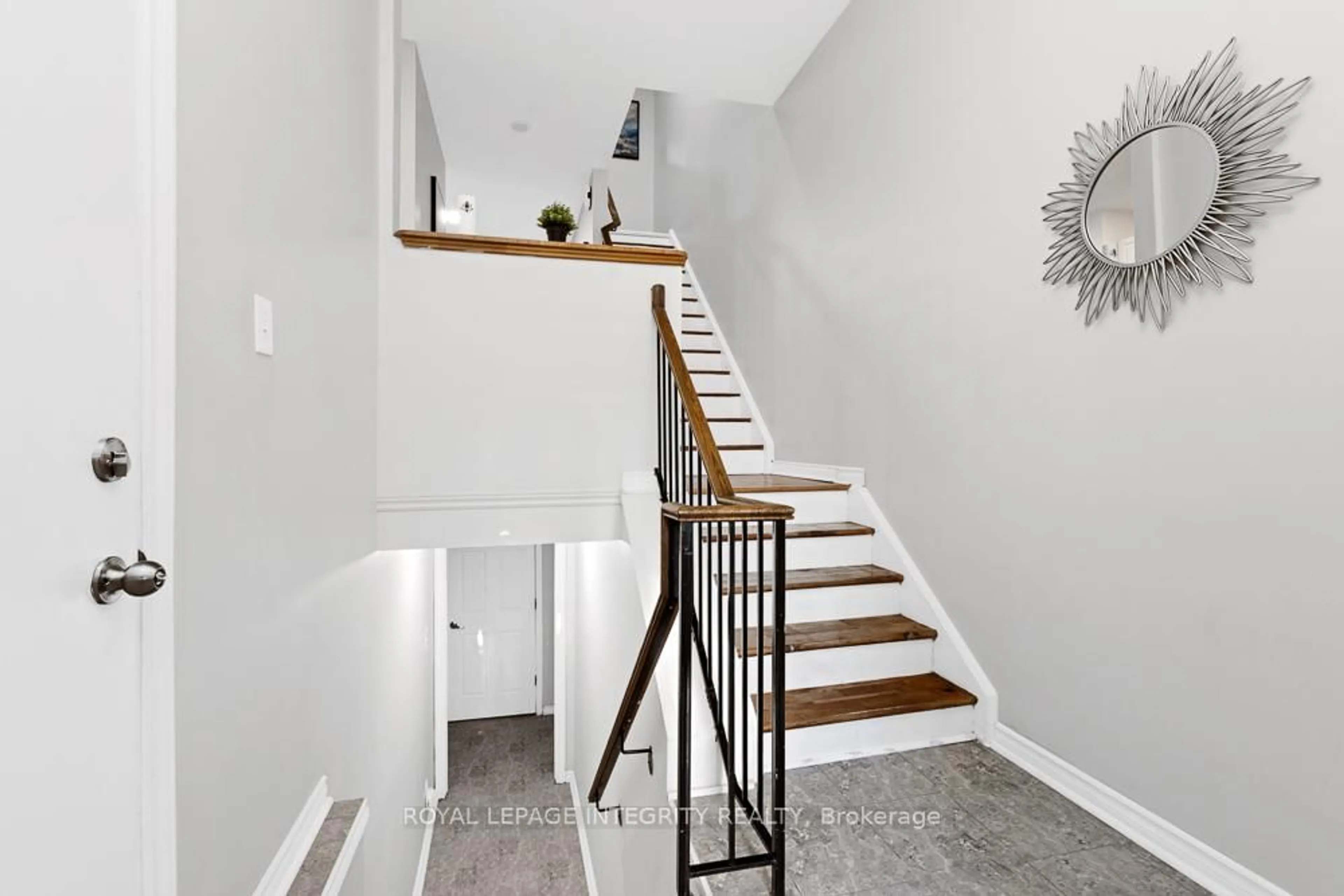 Stairs for 498 Sandhamn Private, Ottawa Ontario K1T 2Z6