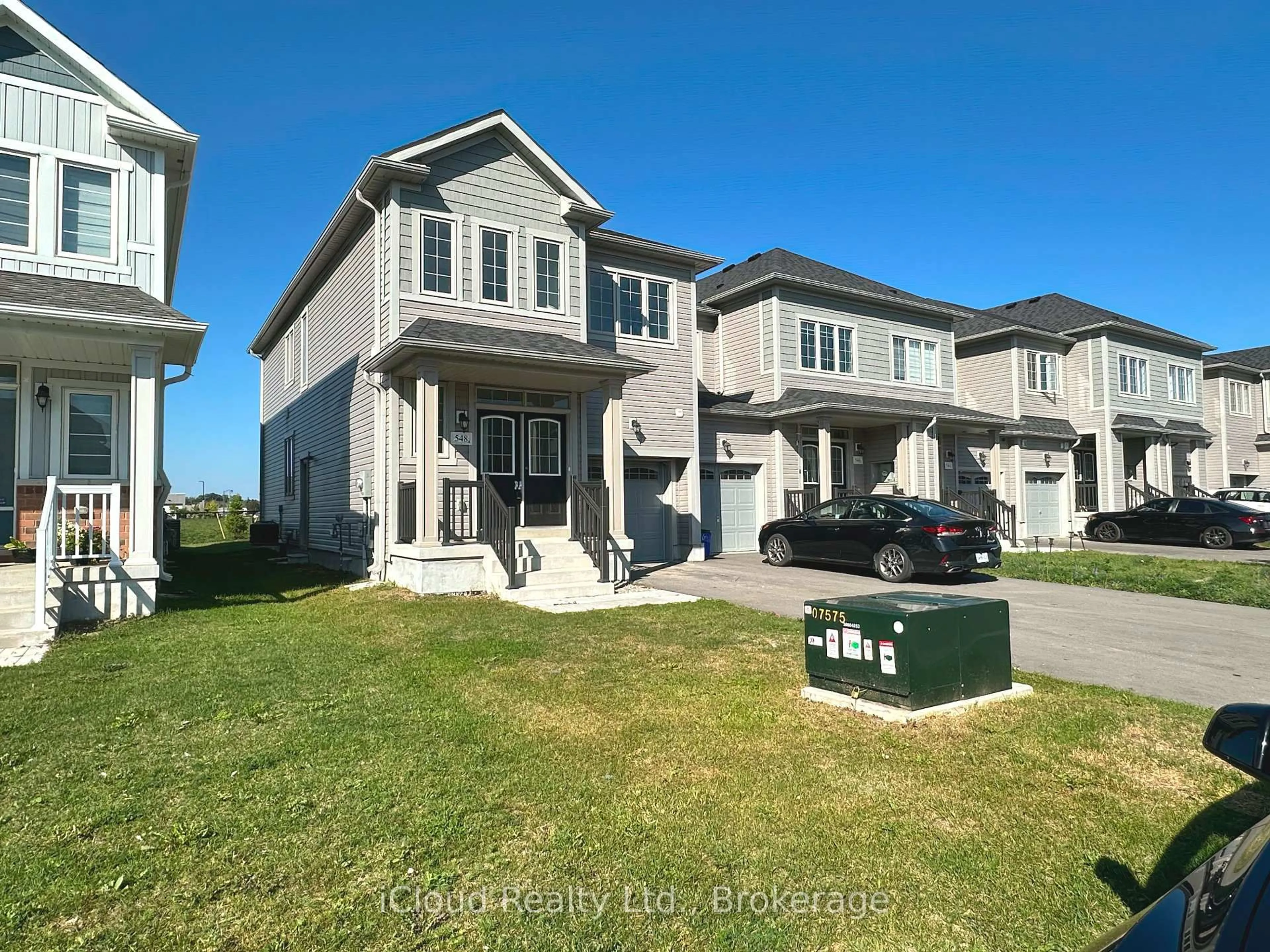 A pic from outside/outdoor area/front of a property/back of a property/a pic from drone, street for 548 Red Elm Dr, Shelburne Ontario L9V 3Y5