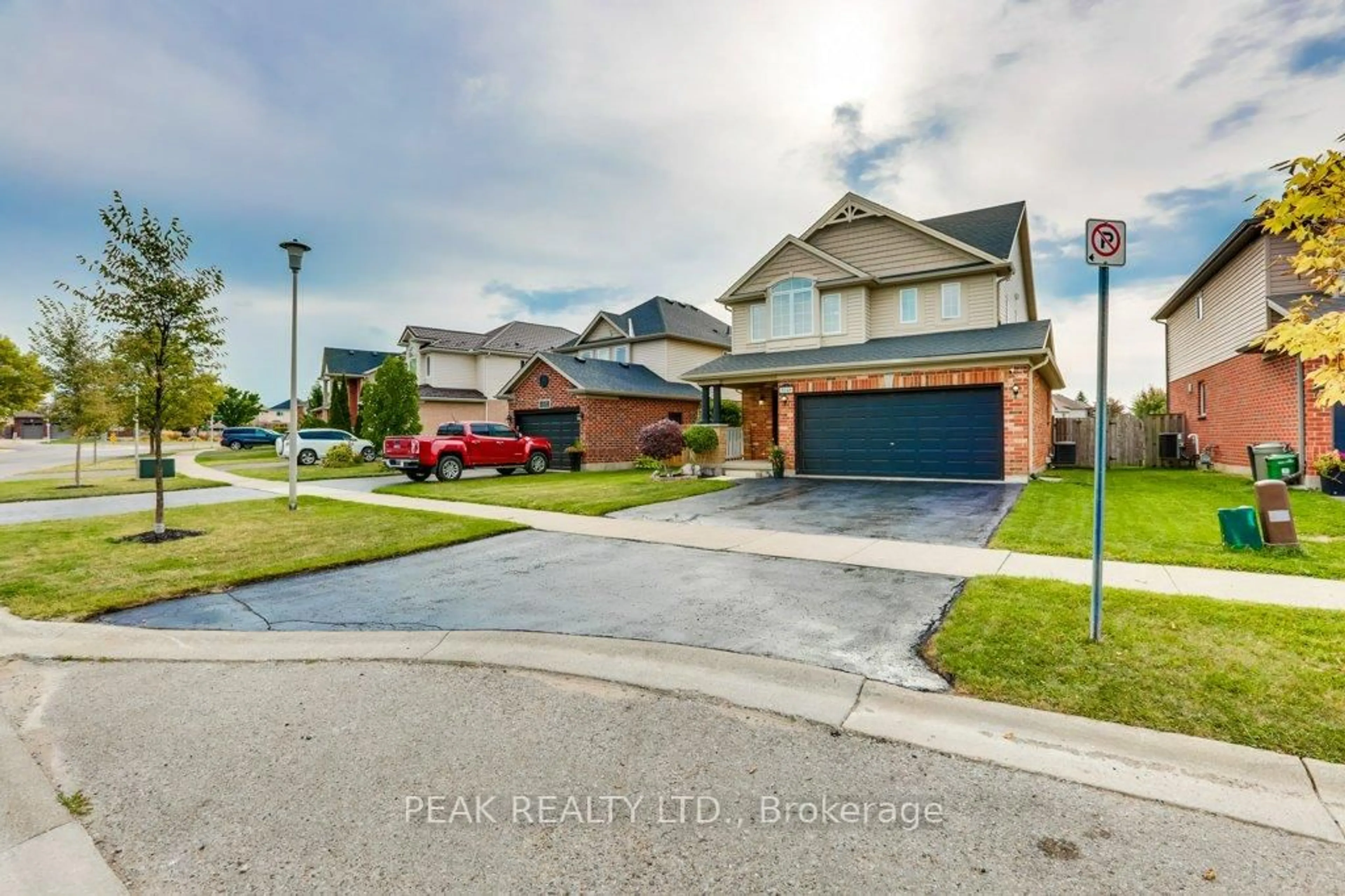 A pic from outside/outdoor area/front of a property/back of a property/a pic from drone, street for 3240 PAULPEEL Ave, London South Ontario N6L 0A1