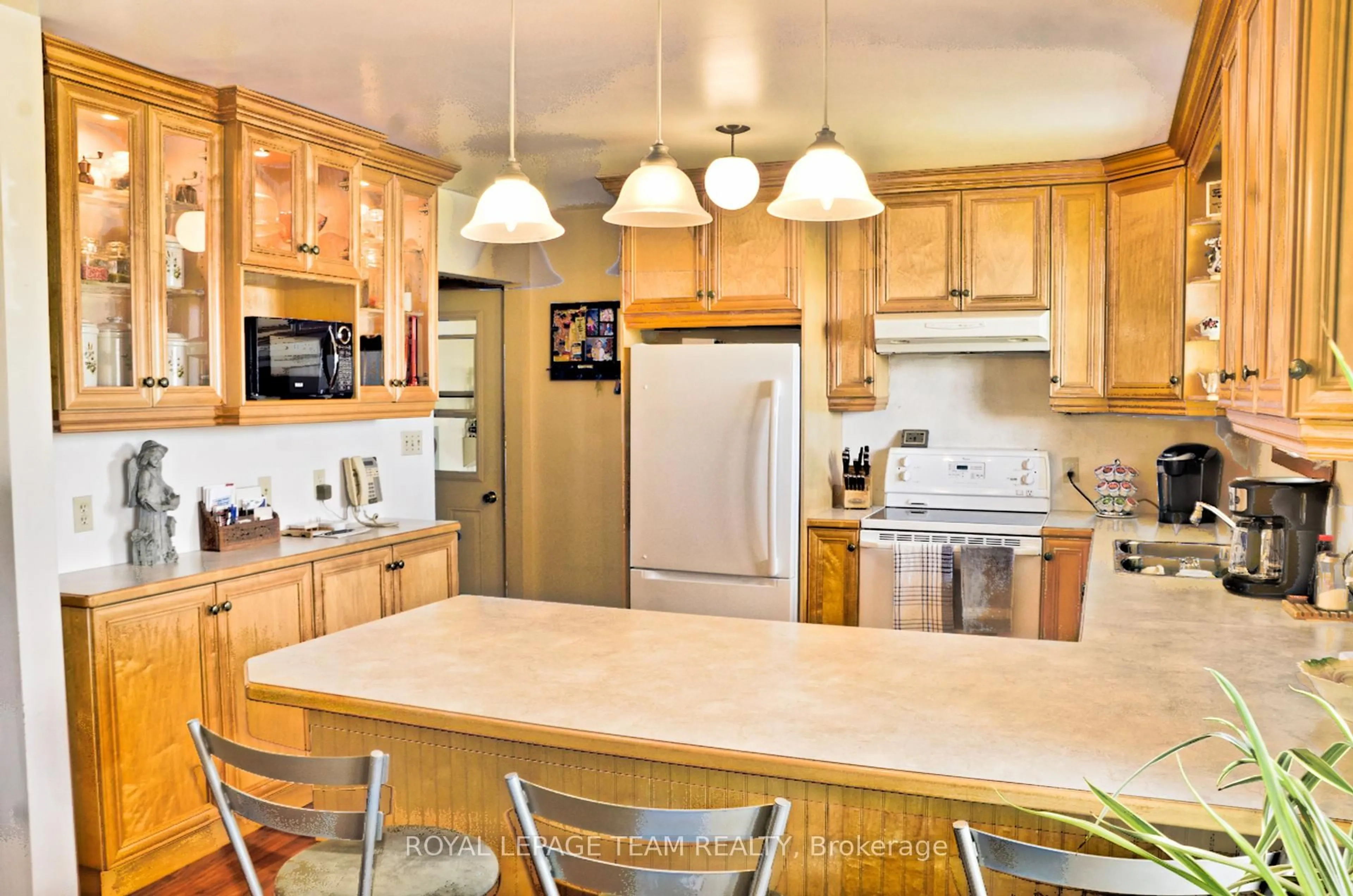 Open concept kitchen, unknown for 5740 Carman Rd, South Dundas Ontario K0E 1K0