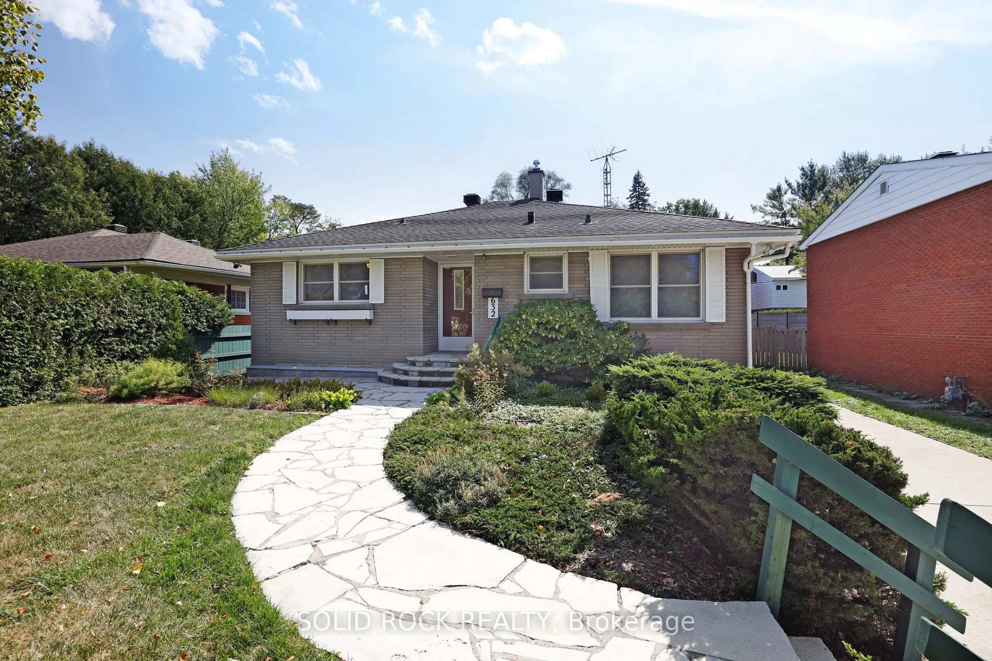 Home with brick exterior material, street for 632 Chadburn Ave, Ottawa Ontario K1G 0Y7