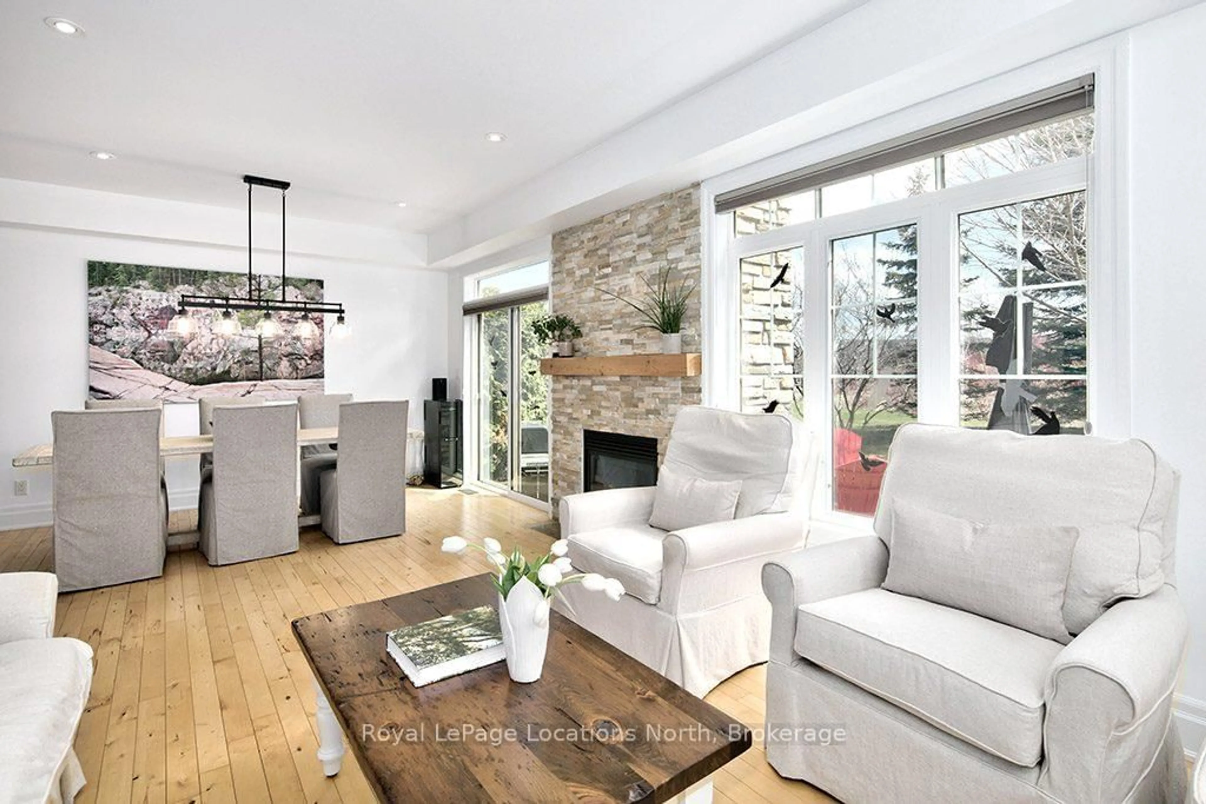 Living room with furniture, unknown for 108 LANDRY Lane #1, Blue Mountains Ontario N0H 2P0