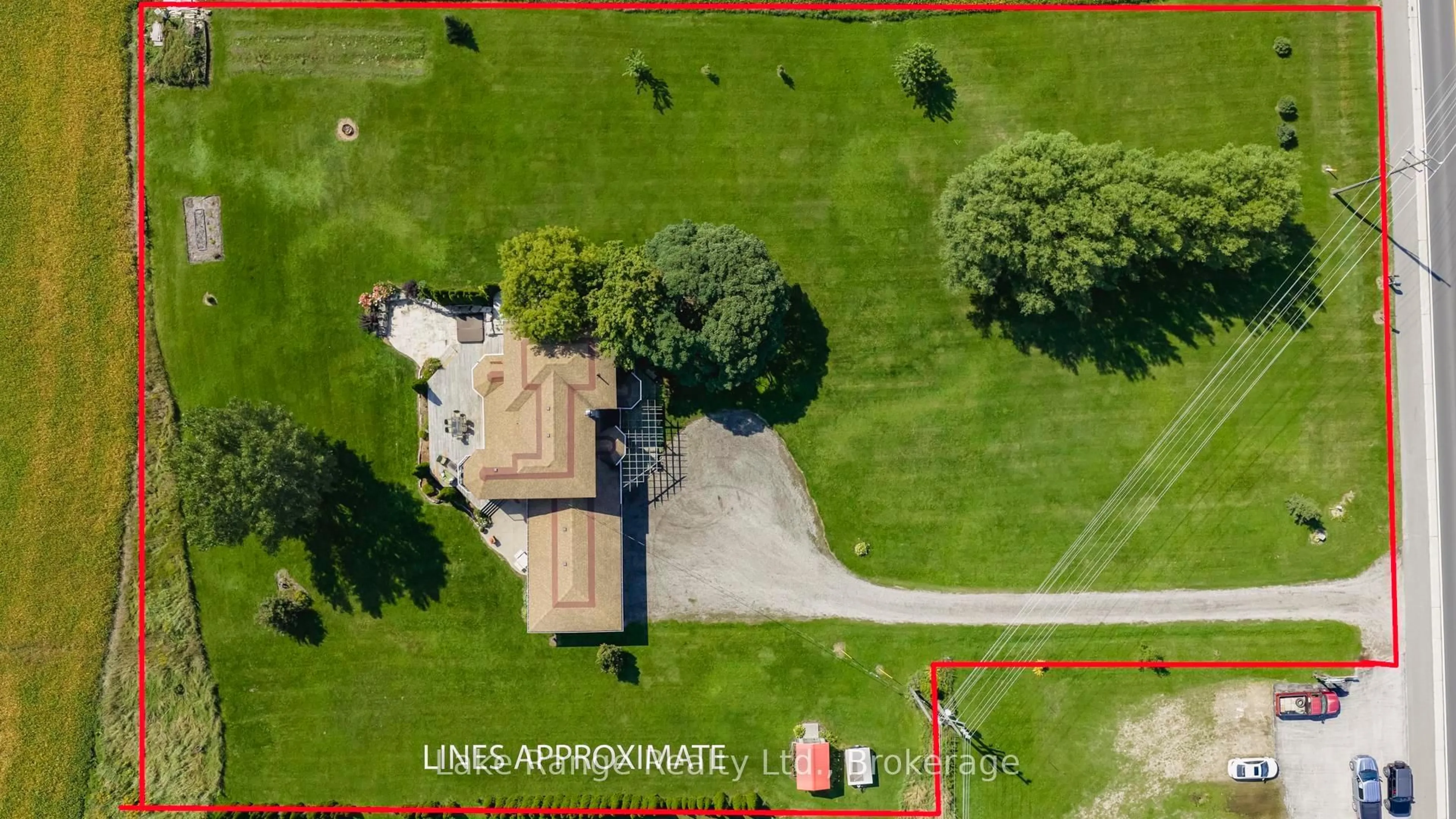 A pic from outside/outdoor area/front of a property/back of a property/a pic from drone, street for 3622 Highway 21, Kincardine Ontario N0G 2T0