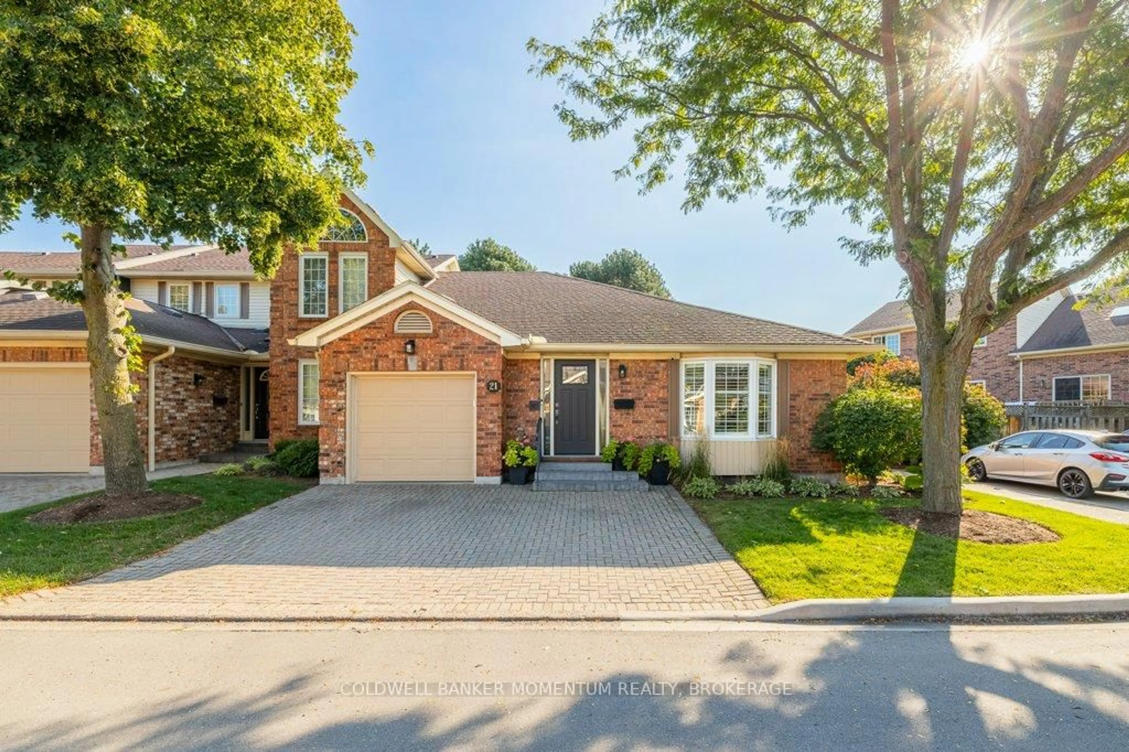 Home with brick exterior material, street for 141 Welland Vale Rd #21, St. Catharines Ontario L2S 3S7