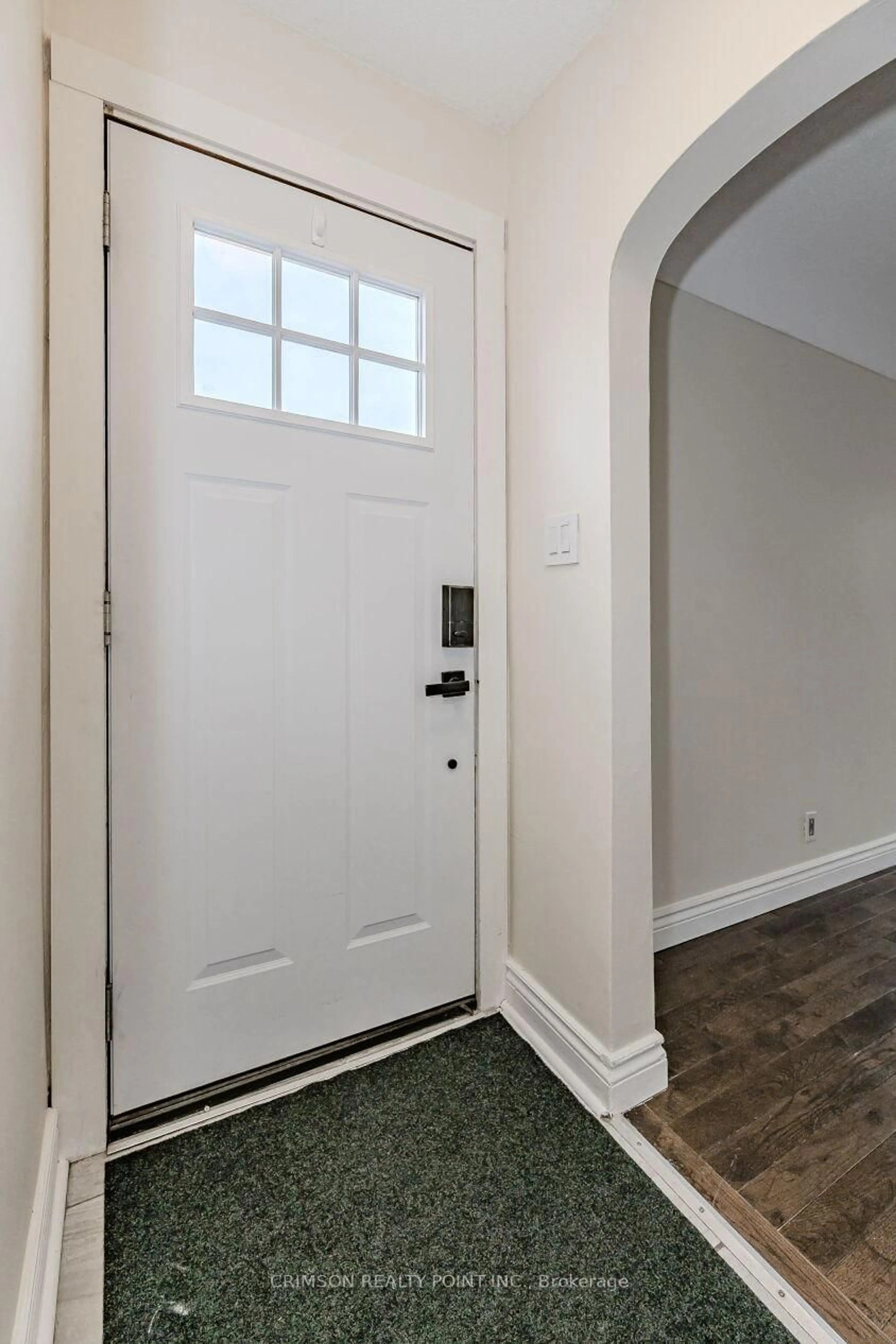 Indoor entryway for 42 East 11th St, Hamilton Ontario L9A 3T2