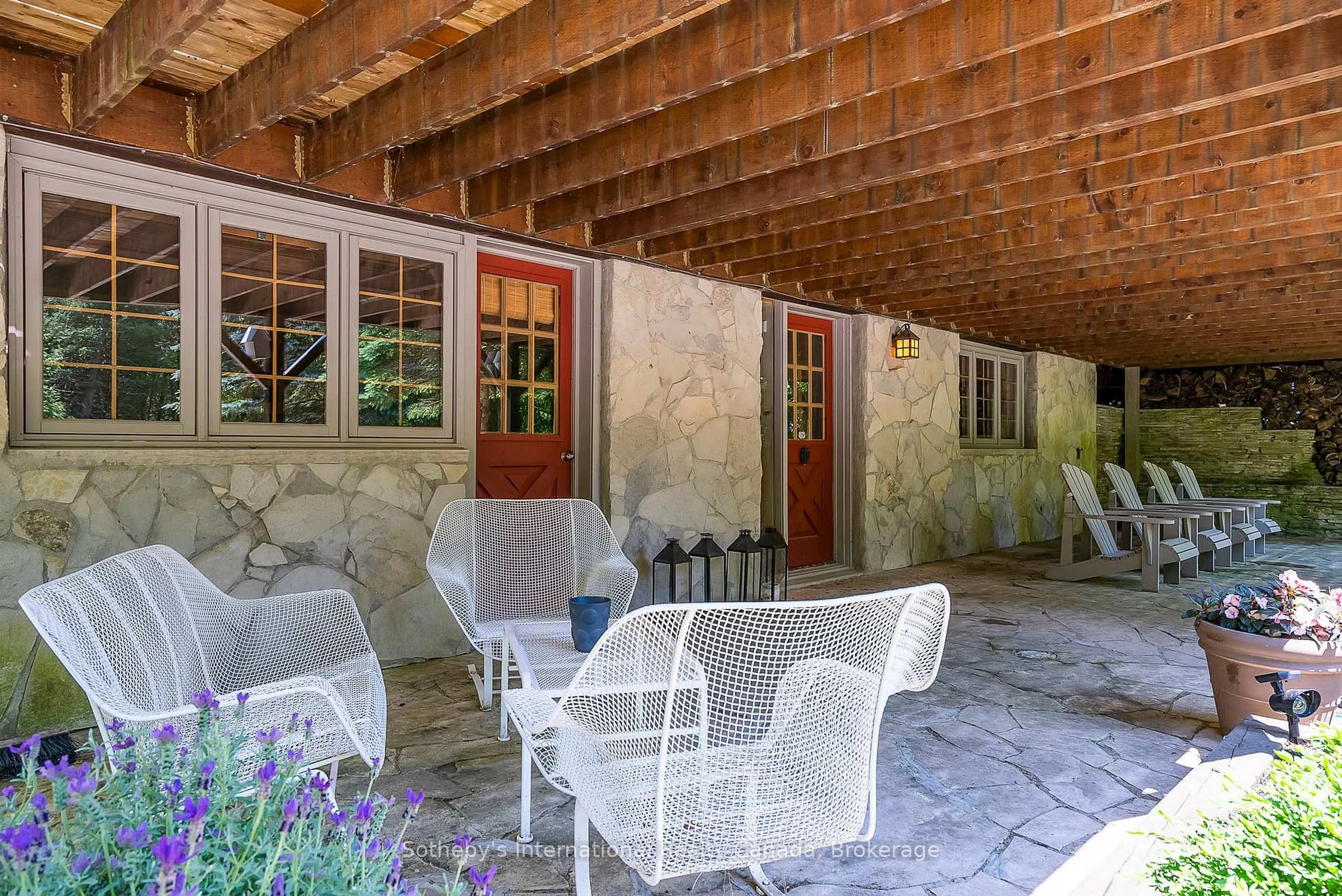 Patio, street for 265839 25 Sdrd, Meaford Ontario N4L 1W5