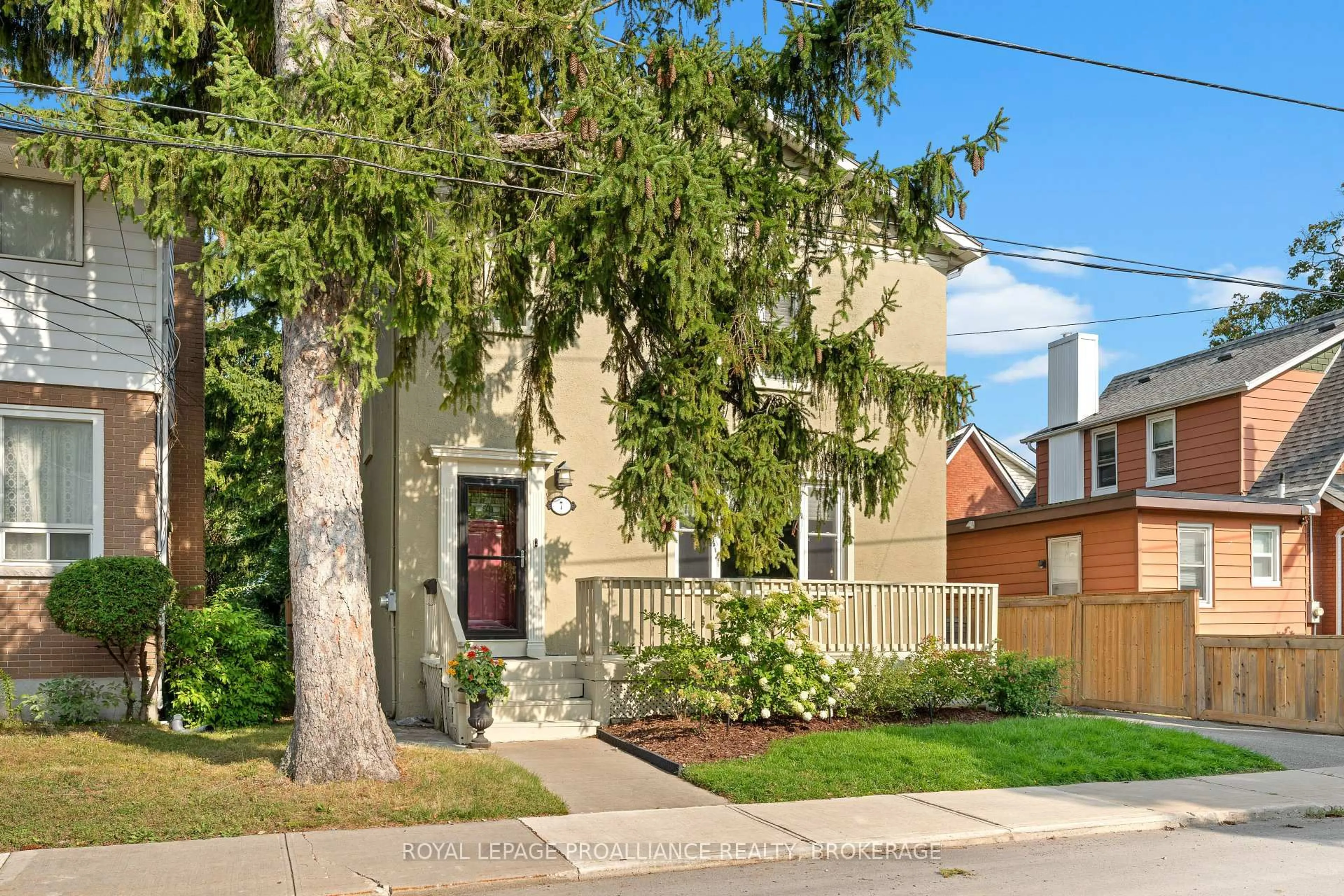 Home with brick exterior material, street for 7 Toronto St, Kingston Ontario K7L 4A3