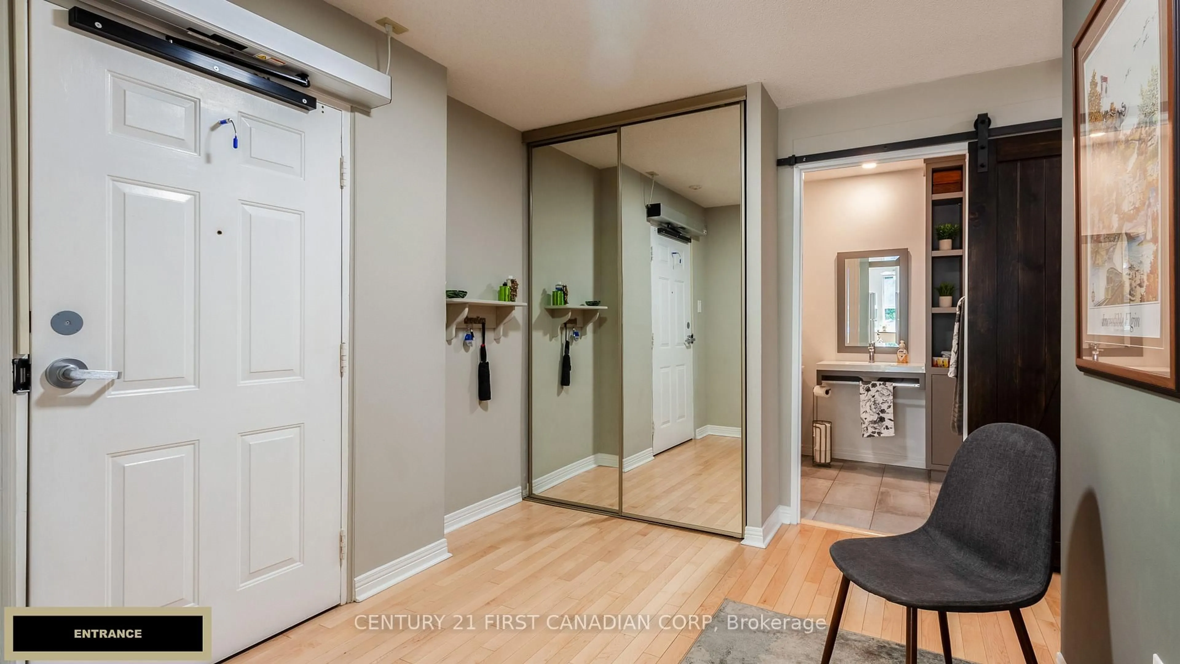 Indoor entryway for 1180 Commissioners Rd #210, London South Ontario N6K 4J2