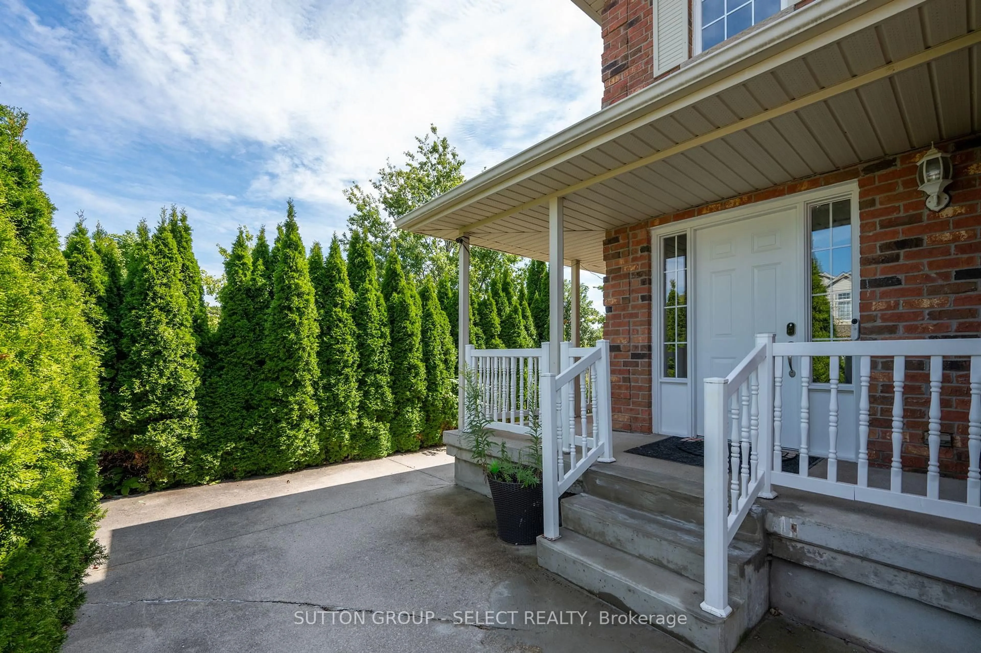 Unknown for 830 CRESTHAVEN Cres, London South Ontario N6K 4W4