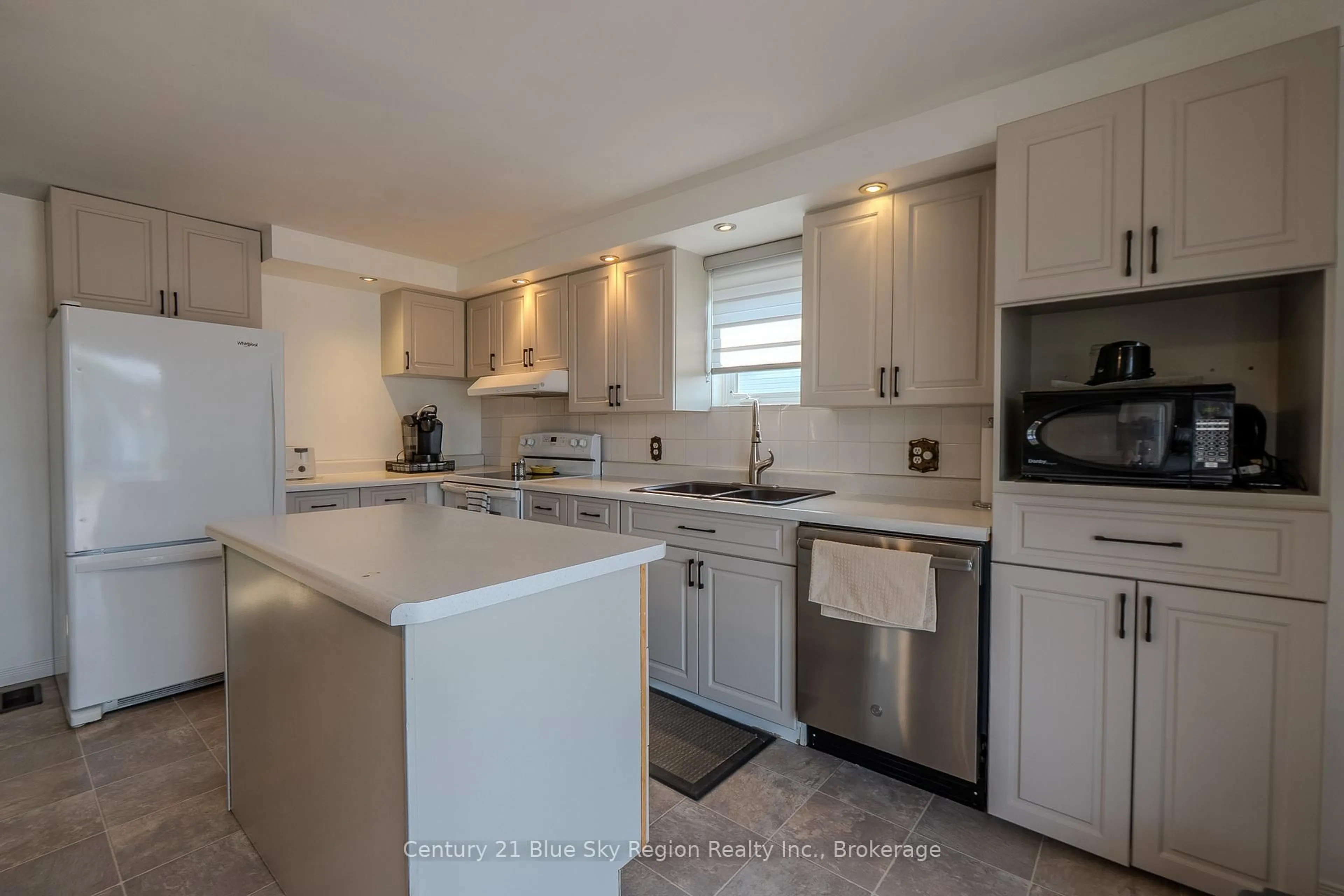 Open concept kitchen, ceramic/tile floor for 59 Principale St, West Nipissing Ontario P0H 2M0