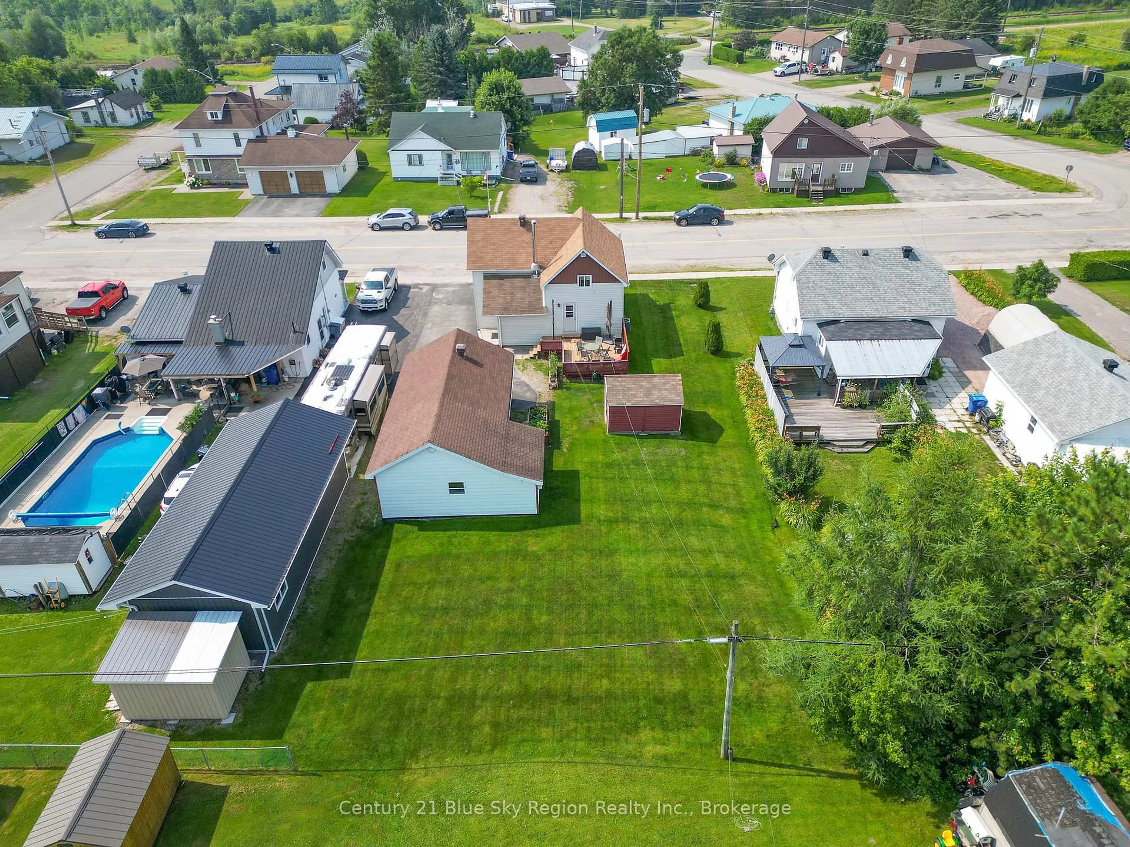 A pic from outside/outdoor area/front of a property/back of a property/a pic from drone, street for 59 Principale St, West Nipissing Ontario P0H 2M0