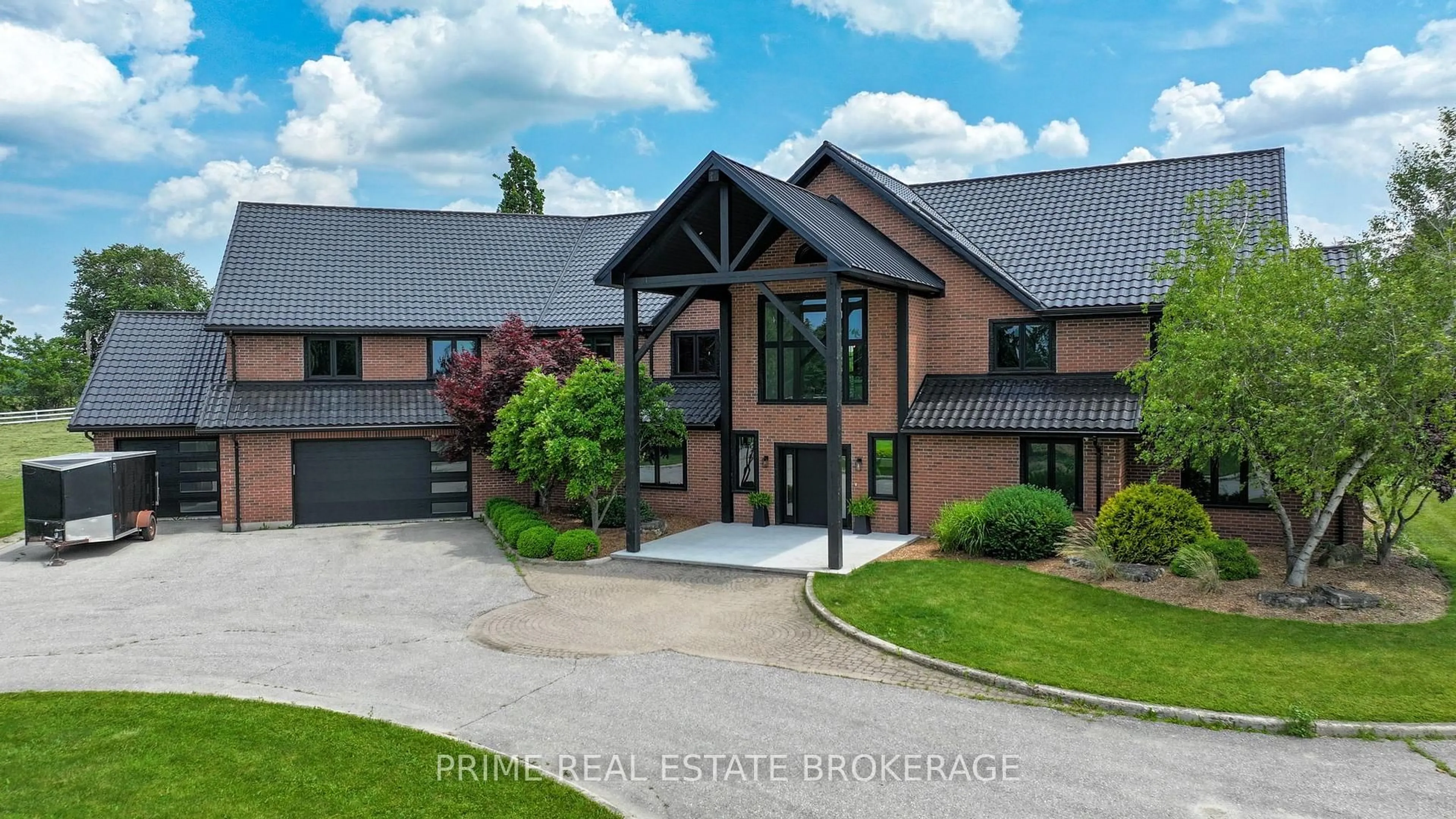 A pic from outside/outdoor area/front of a property/back of a property/a pic from drone, unknown for 75836 LONDON RR 1 Rd, Bluewater Ontario N0M 1J0
