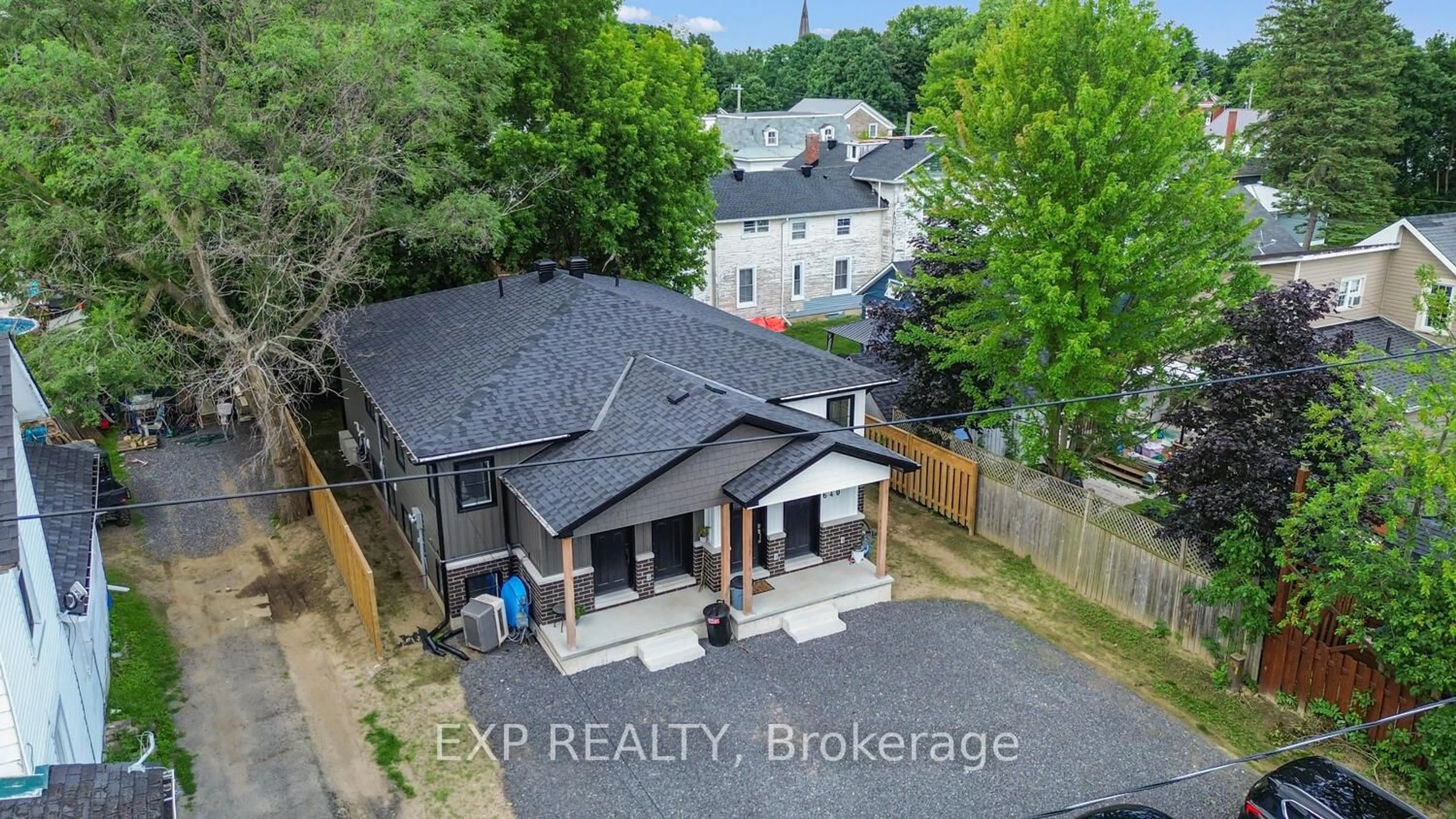 A pic from outside/outdoor area/front of a property/back of a property/a pic from drone, unknown for 642 West St, Prescott Ontario K0E 1X0