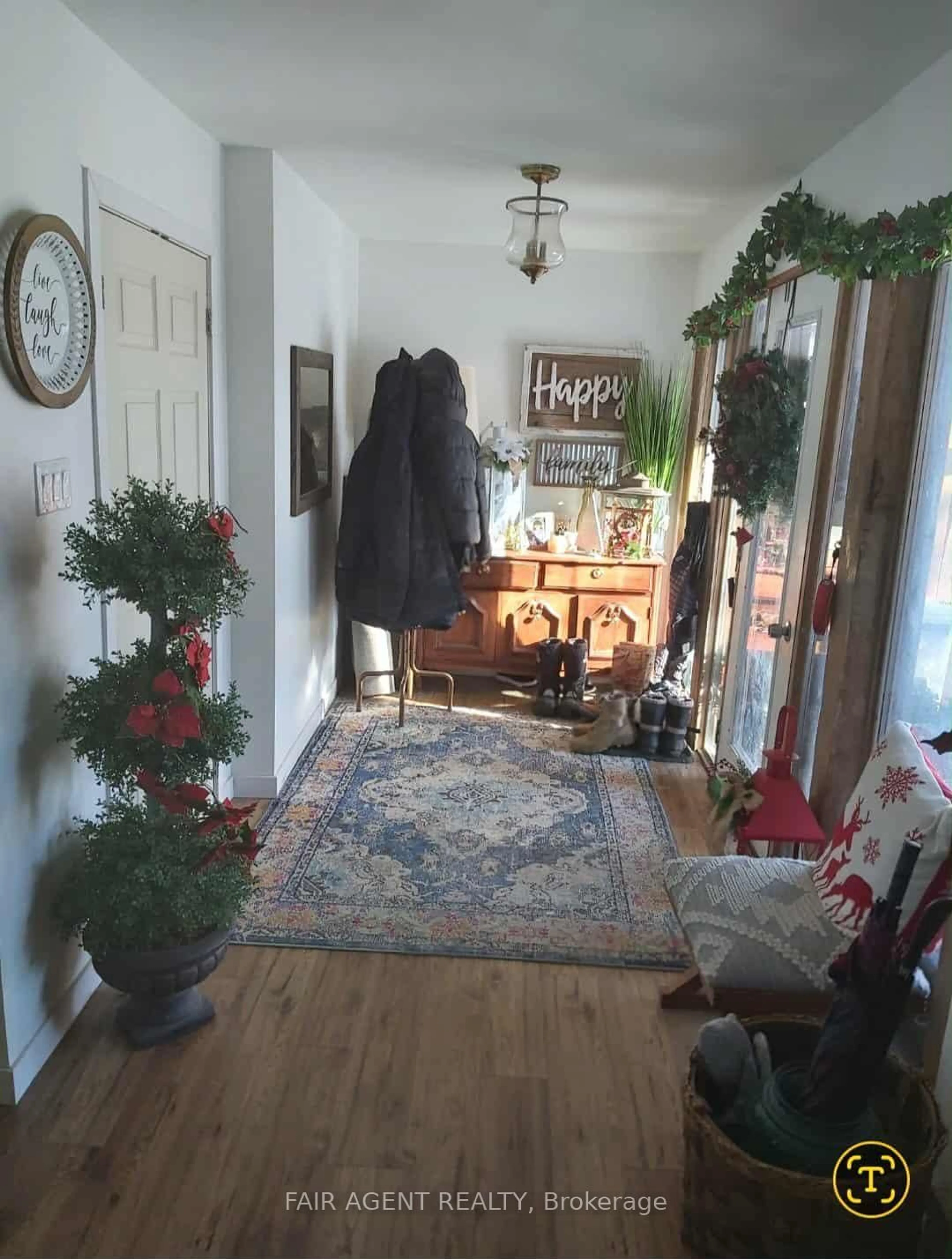 Indoor entryway for 591 CONCESSION 4 Rd, Alfred and Plantagenet Ontario K0B 1L0