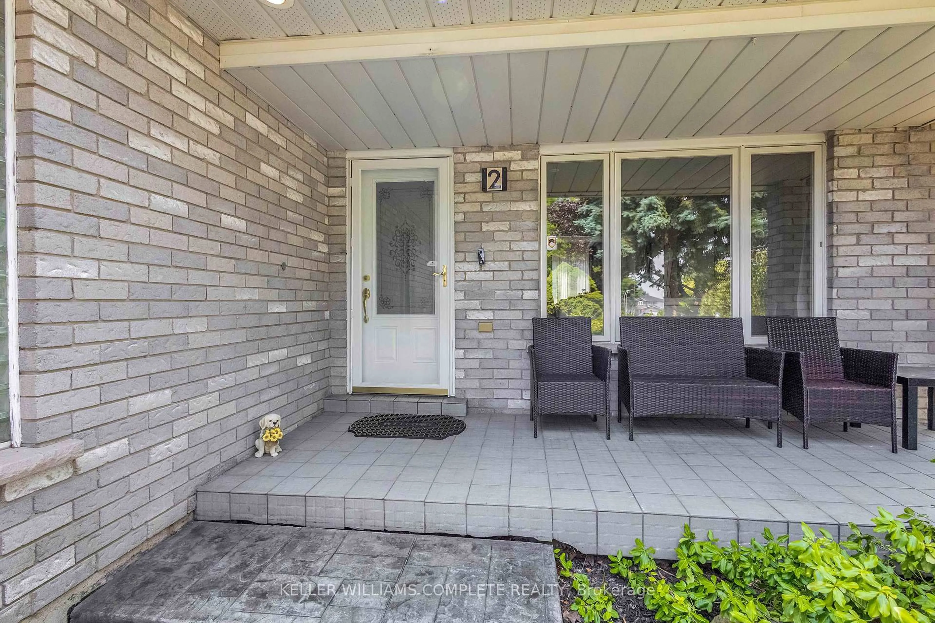 Unknown for 2 ROBESPIERRE Crt, Hamilton Ontario L9B 2G6