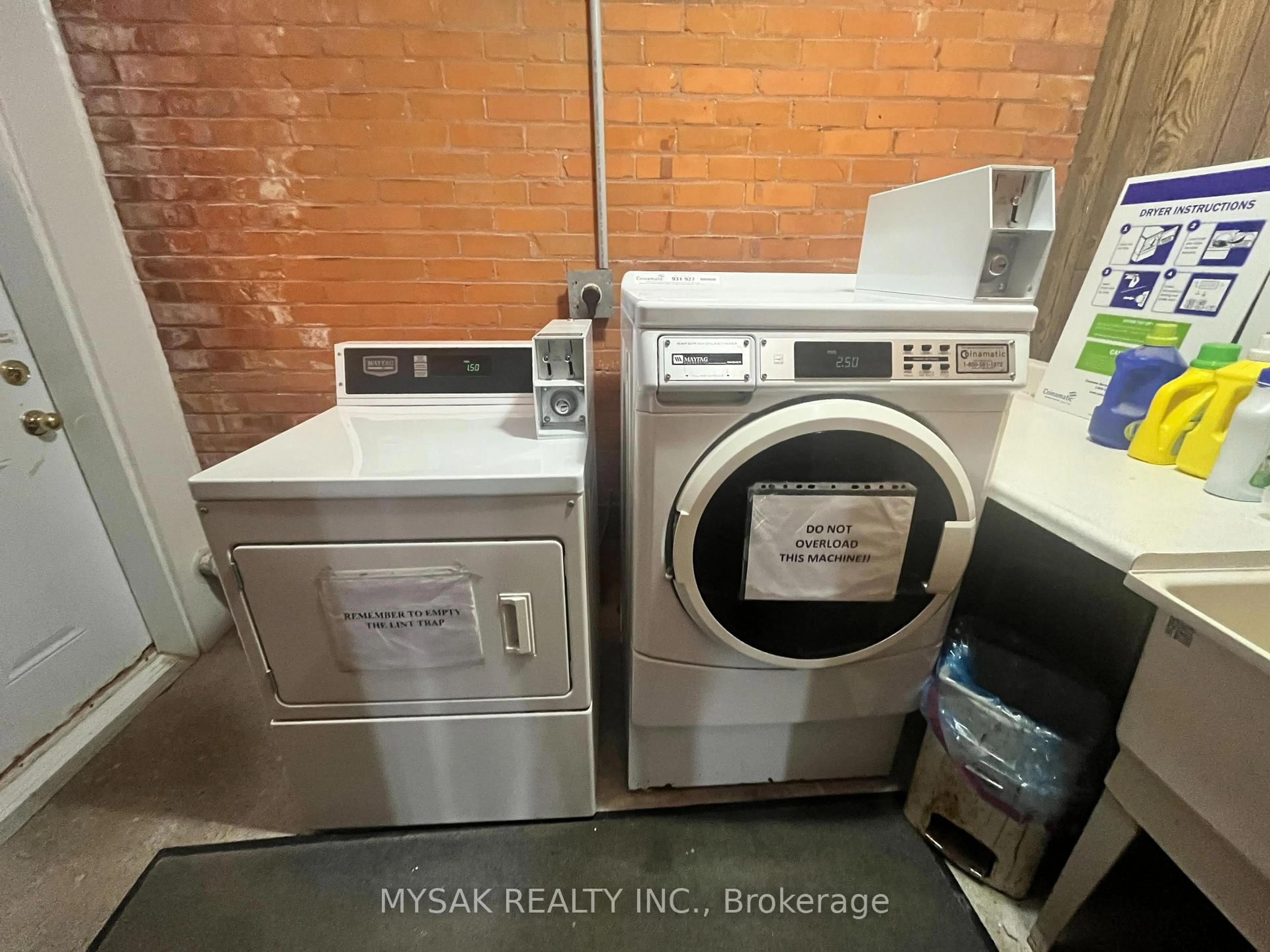 Laundry room for 315 Centre St, North Huron Ontario N0G 2W0