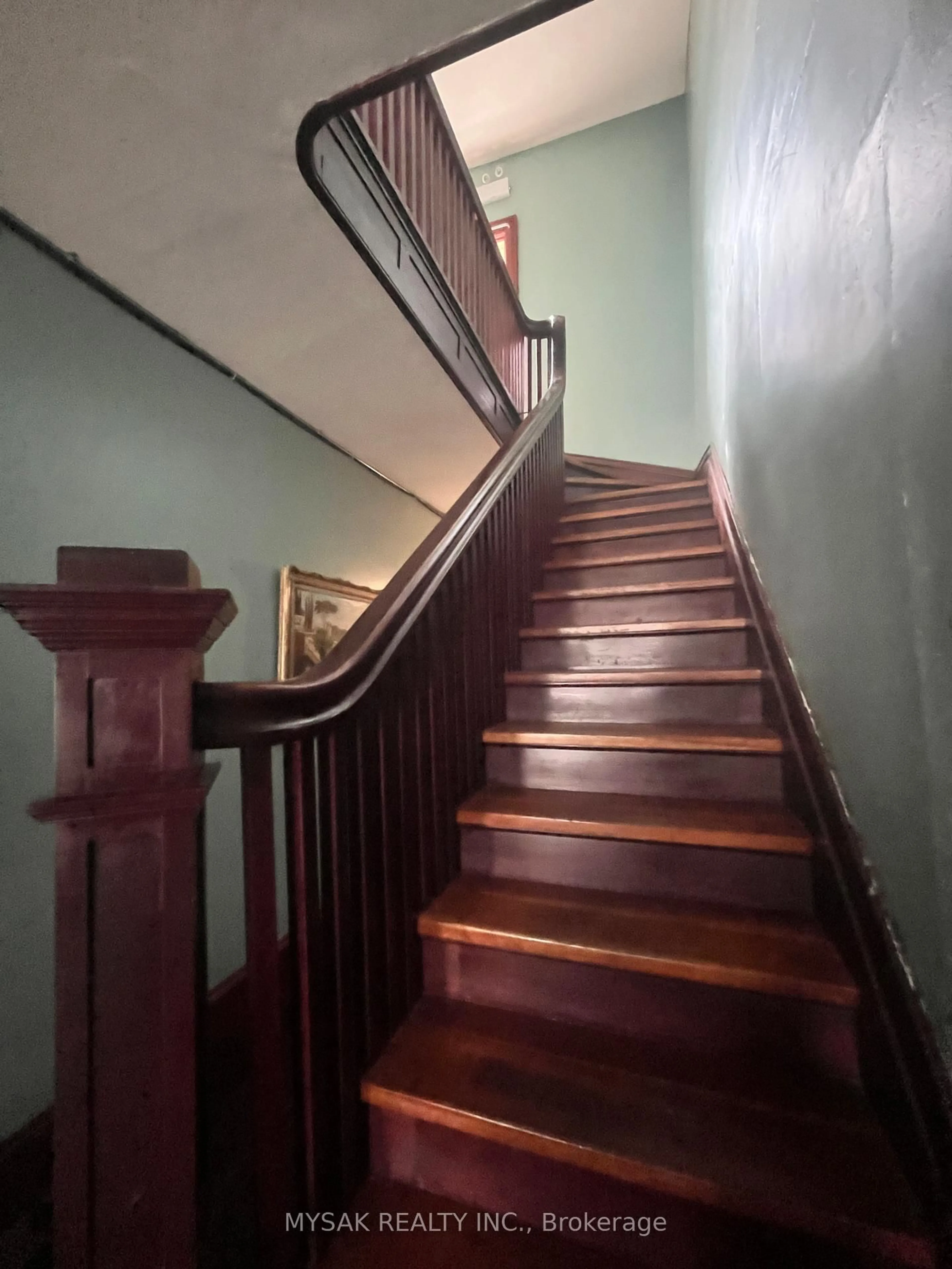 Stairs for 315 Centre St, North Huron Ontario N0G 2W0