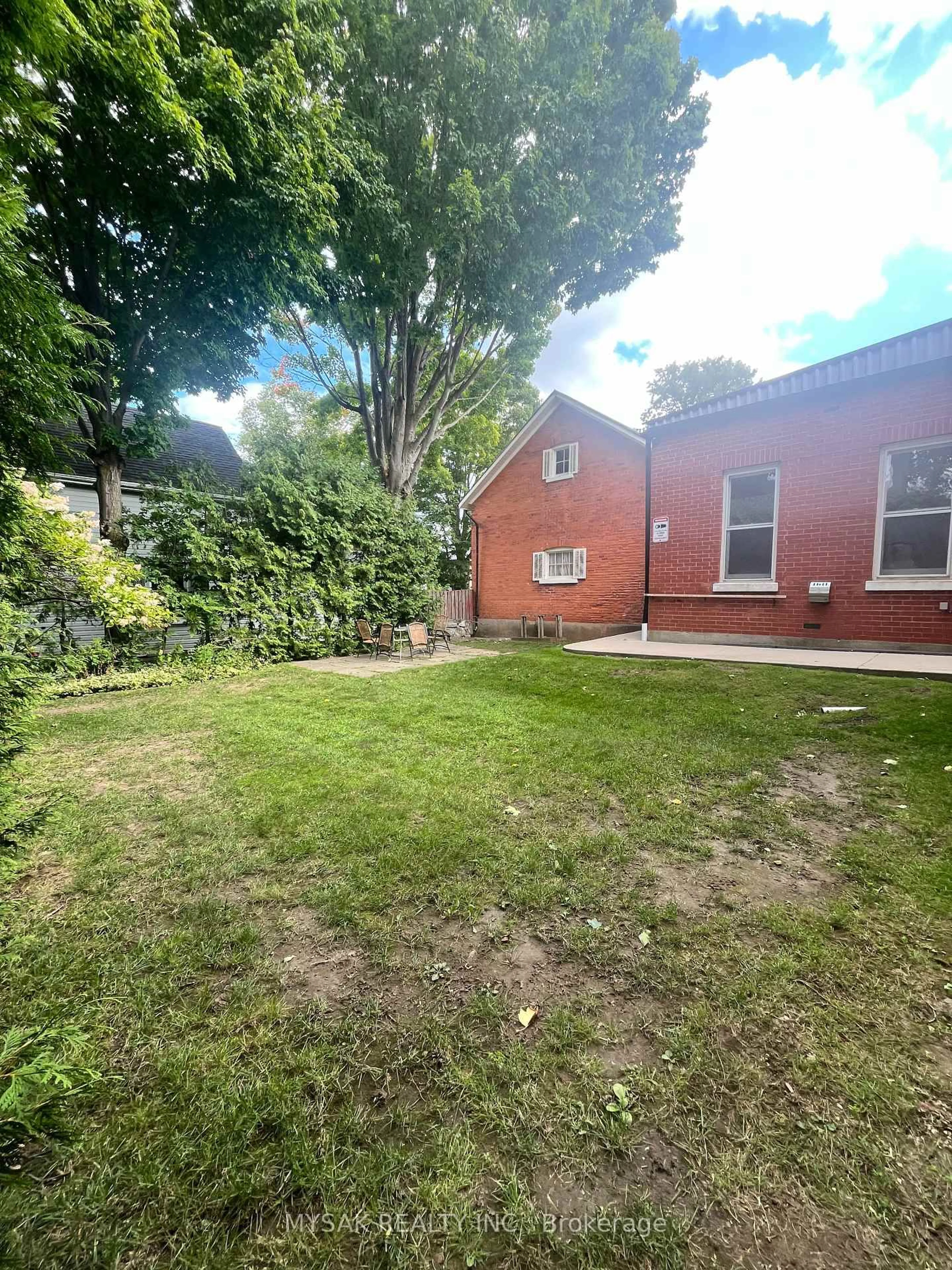 A pic from outside/outdoor area/front of a property/back of a property/a pic from drone, street for 315 Centre St, North Huron Ontario N0G 2W0