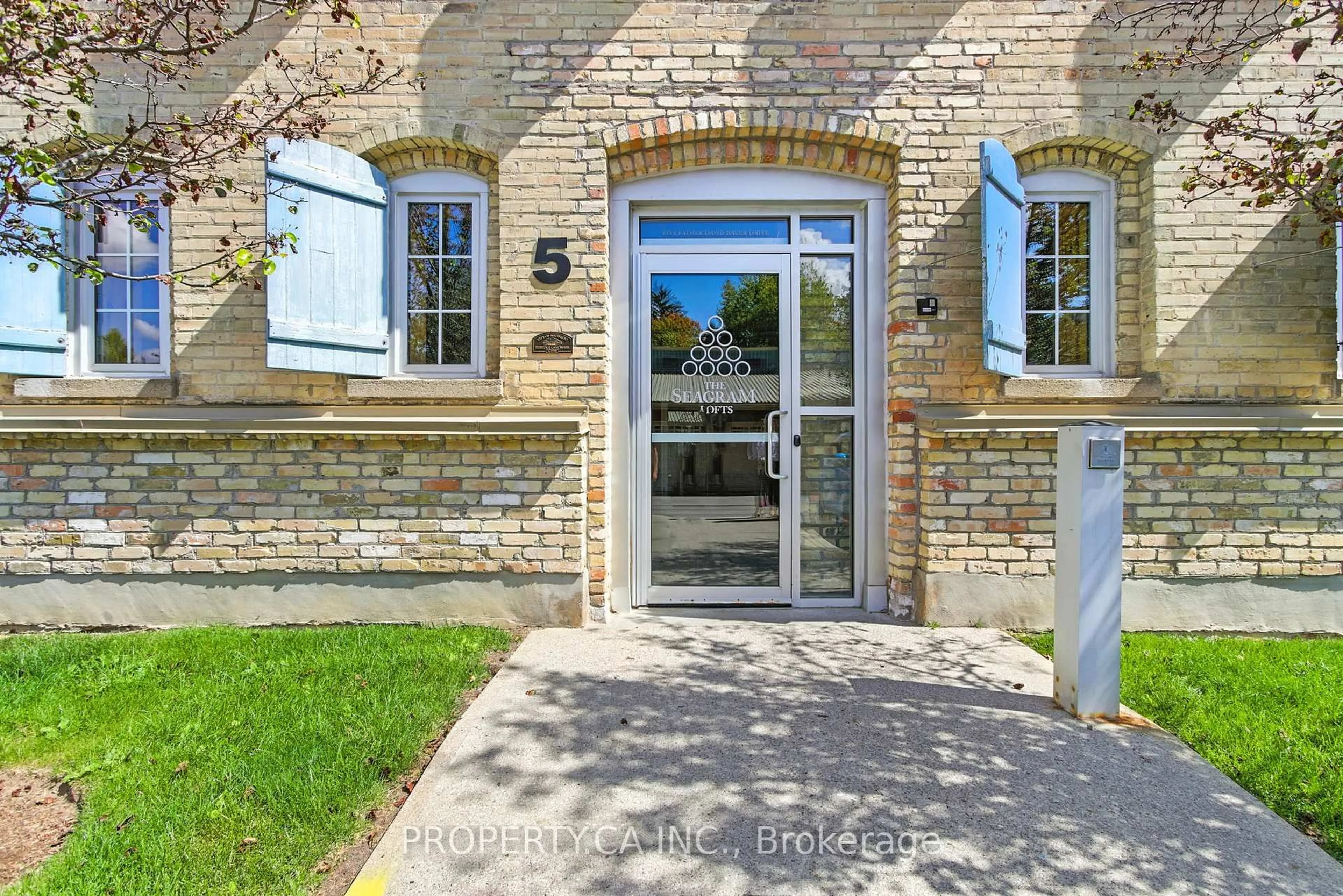 Unknown for 5 Father David Bauer Dr #110, Waterloo Ontario N2L 6M2