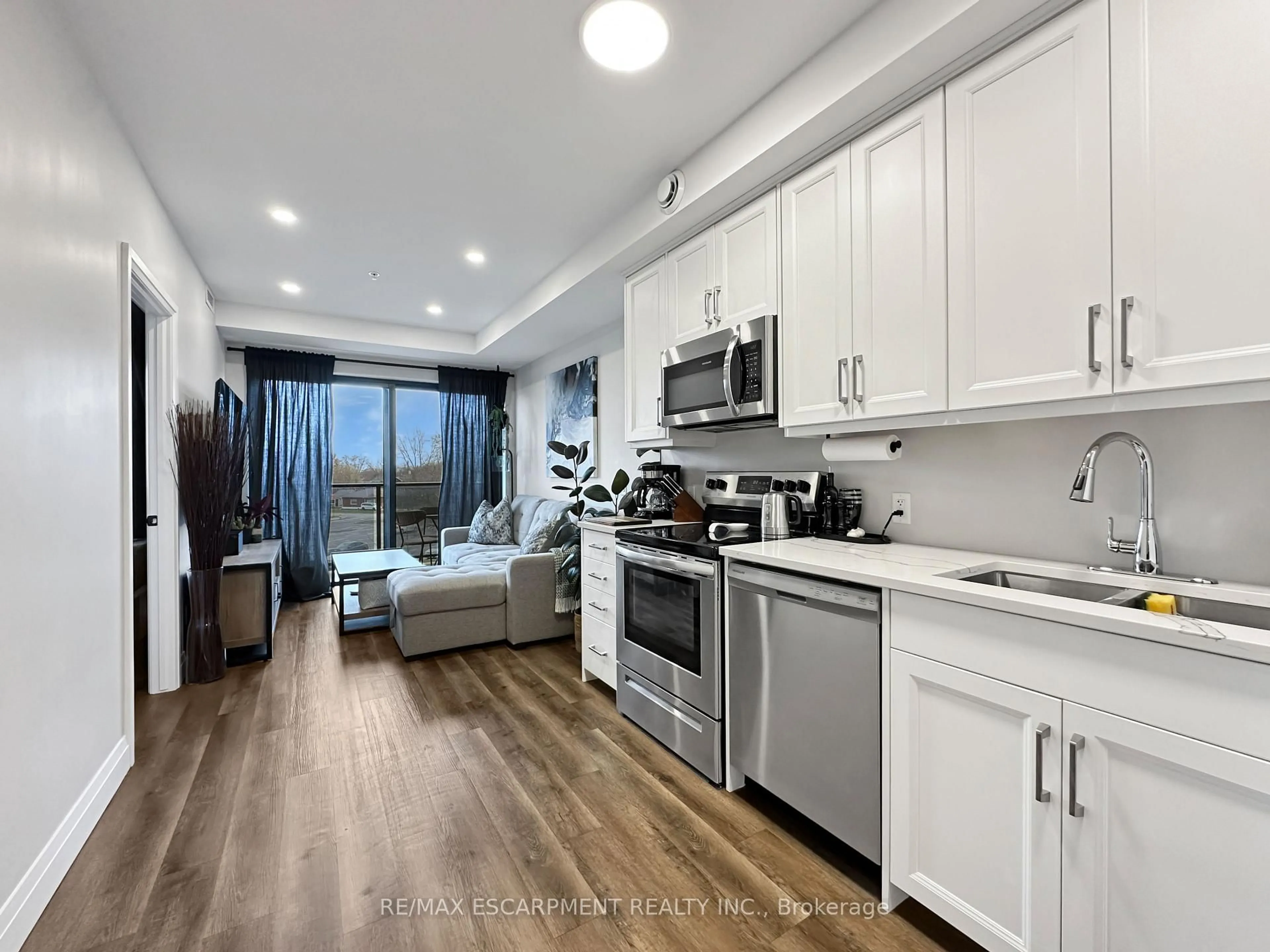 Open concept kitchen, unknown for 64 Main St #309, Haldimand Ontario N0A 1H0