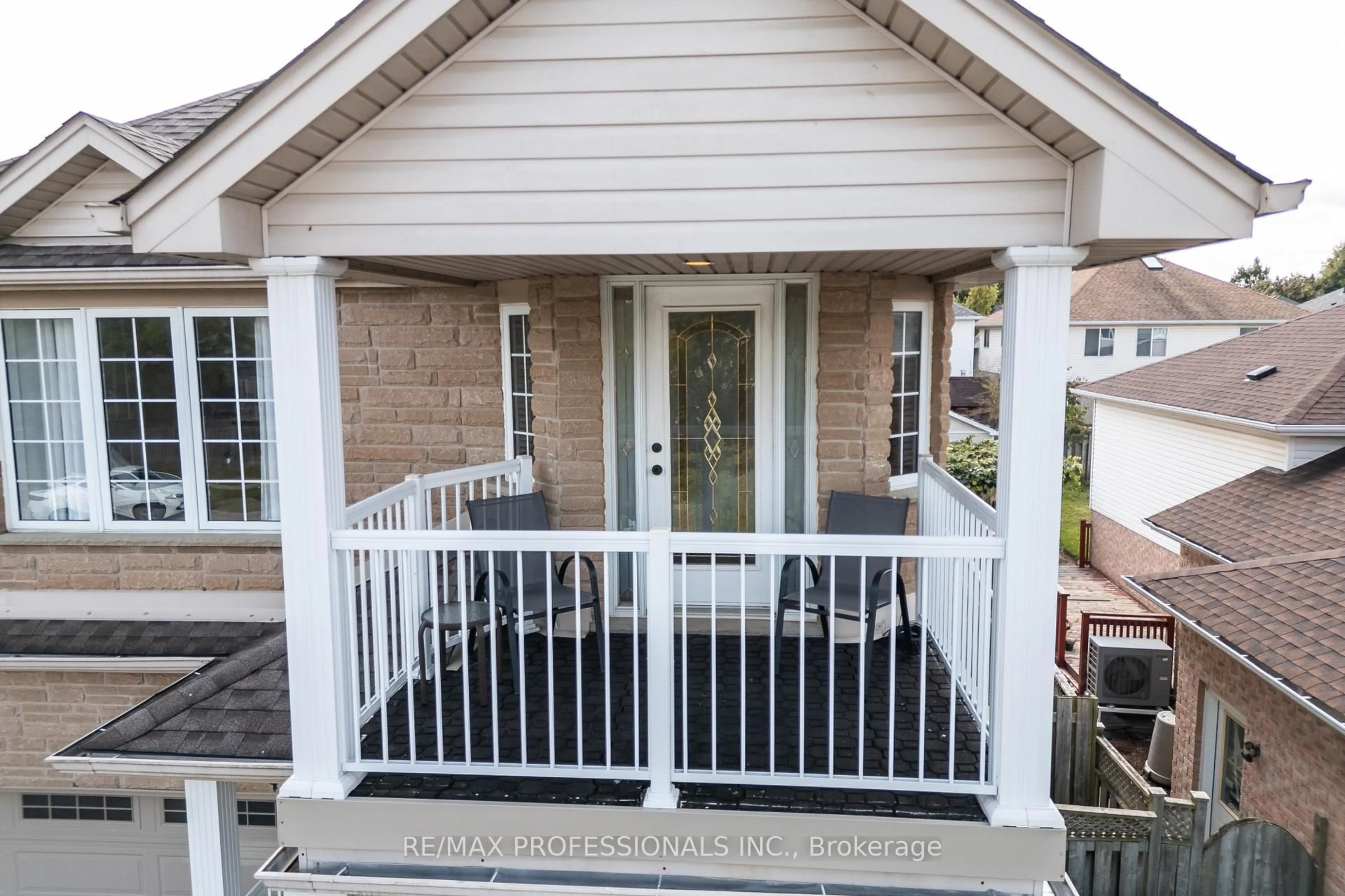 Home with vinyl exterior material, street for 47 Mcnichol Dr, Cambridge Ontario N1P 1C9