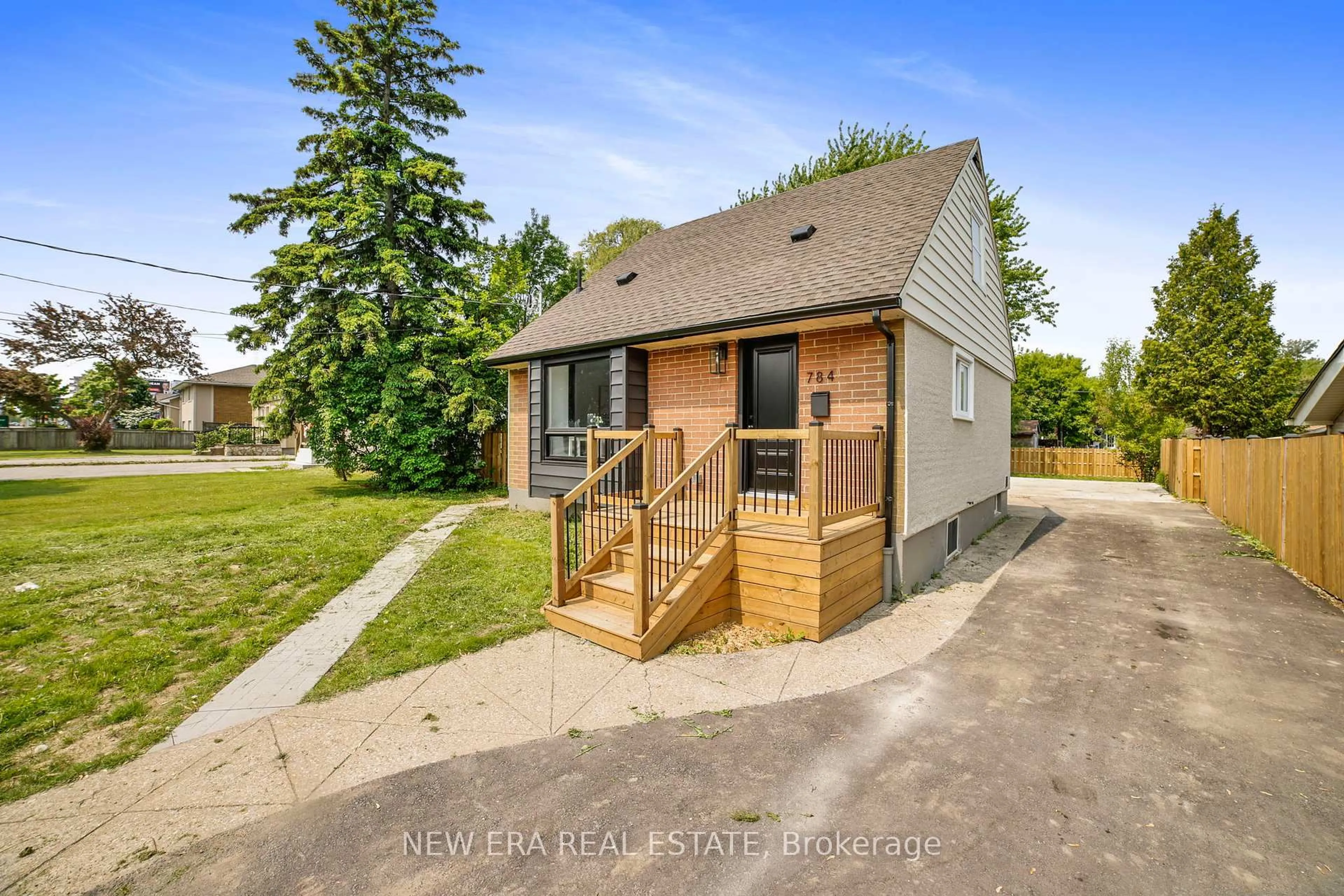 Unknown for 784 Upper Gage Dr, Hamilton Ontario L8V 4K4