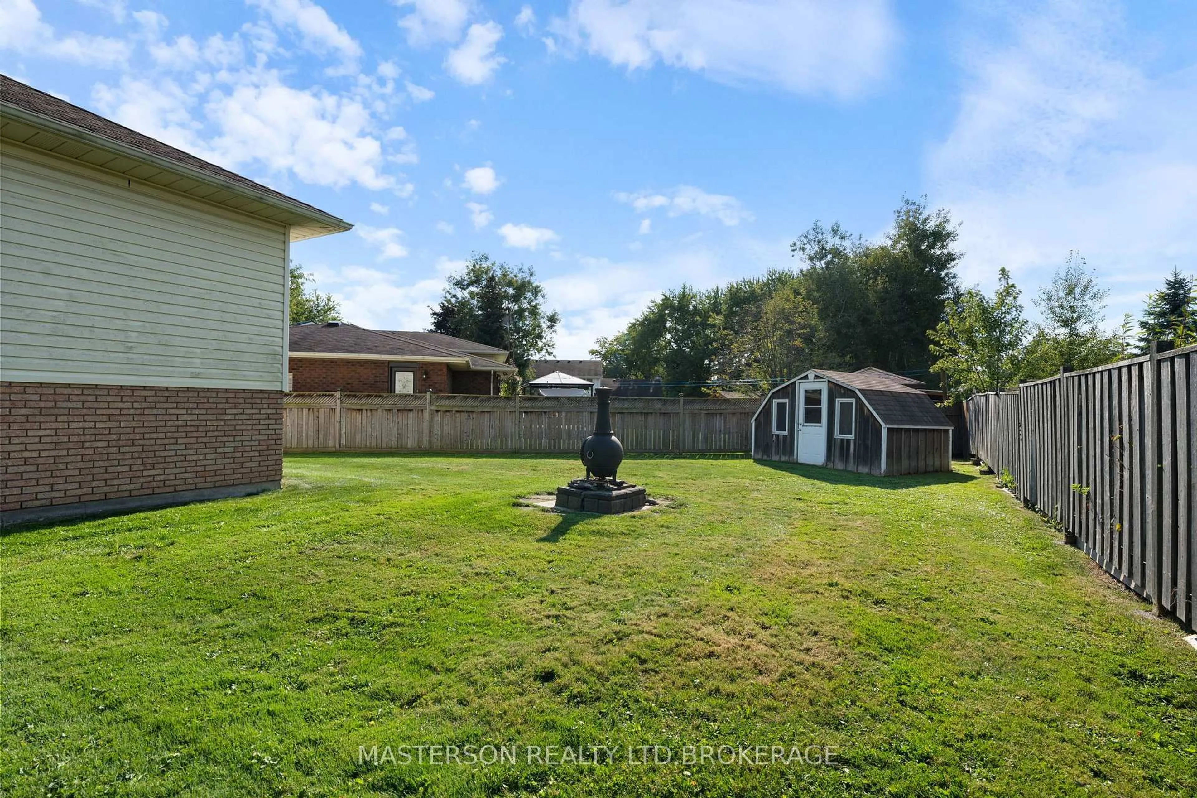 A pic from outside/outdoor area/front of a property/back of a property/a pic from drone, water/lake/river/ocean view for 1 Cabot Crt, Haldimand Ontario N0A 1J0