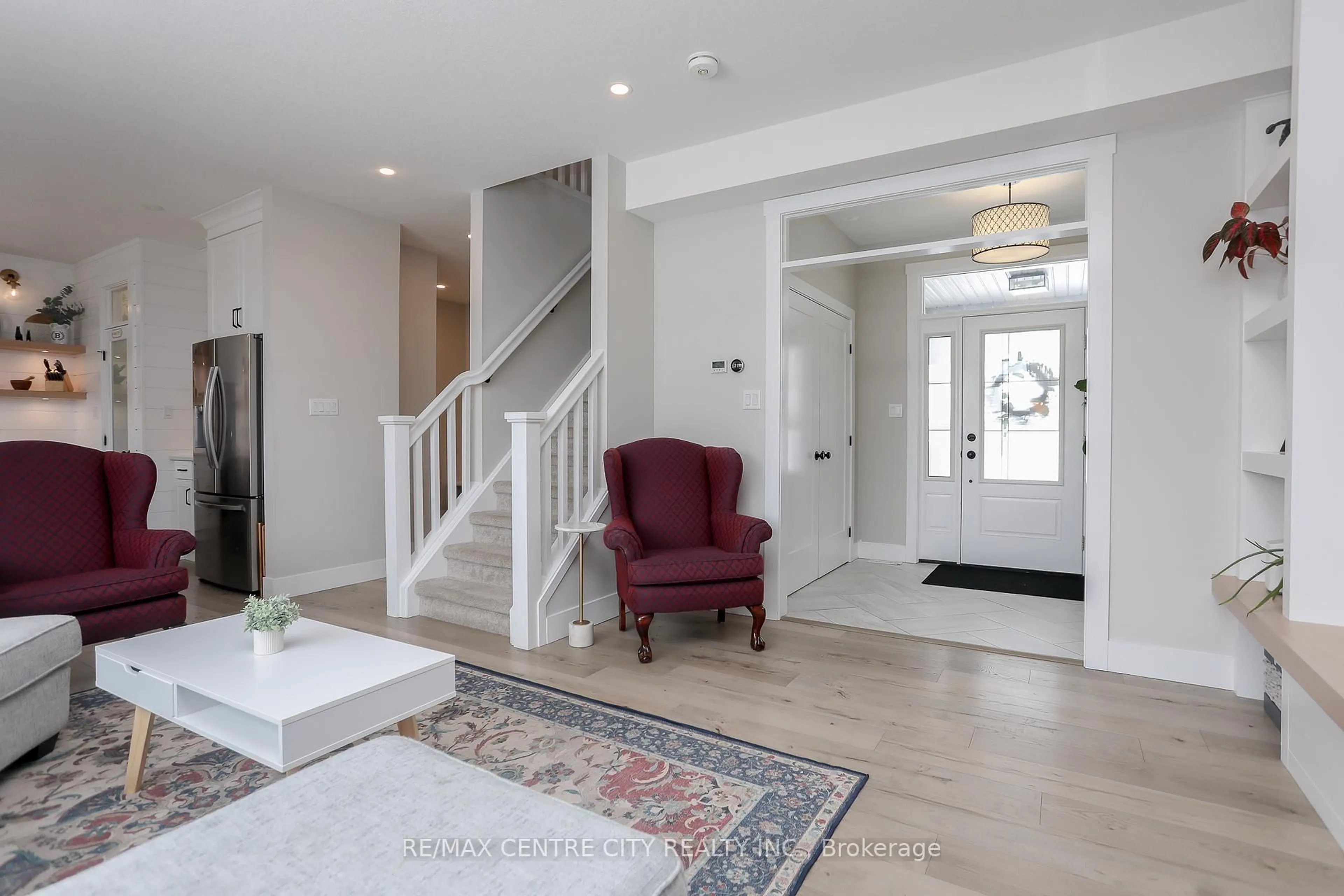 Indoor entryway for 75 Renaissance Dr, St. Thomas Ontario N5R 0K1