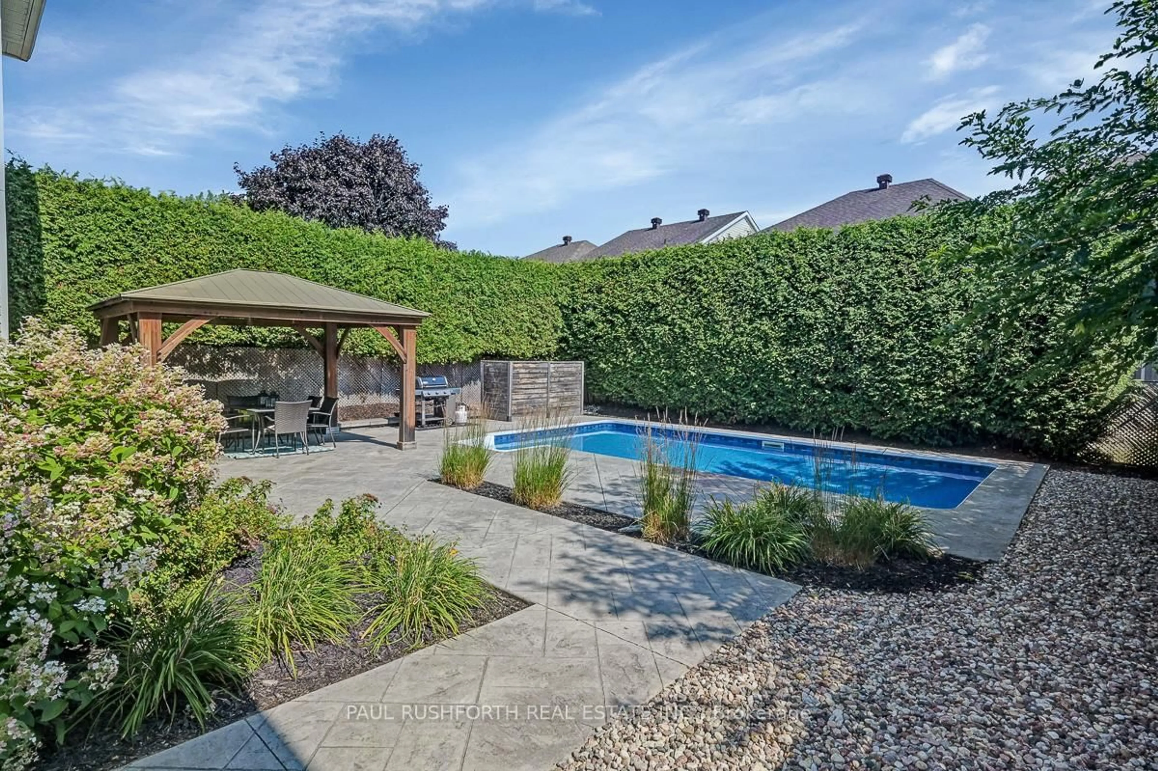 Pool for 34 Apple Creek Cres, Kanata Ontario K2M 2N3