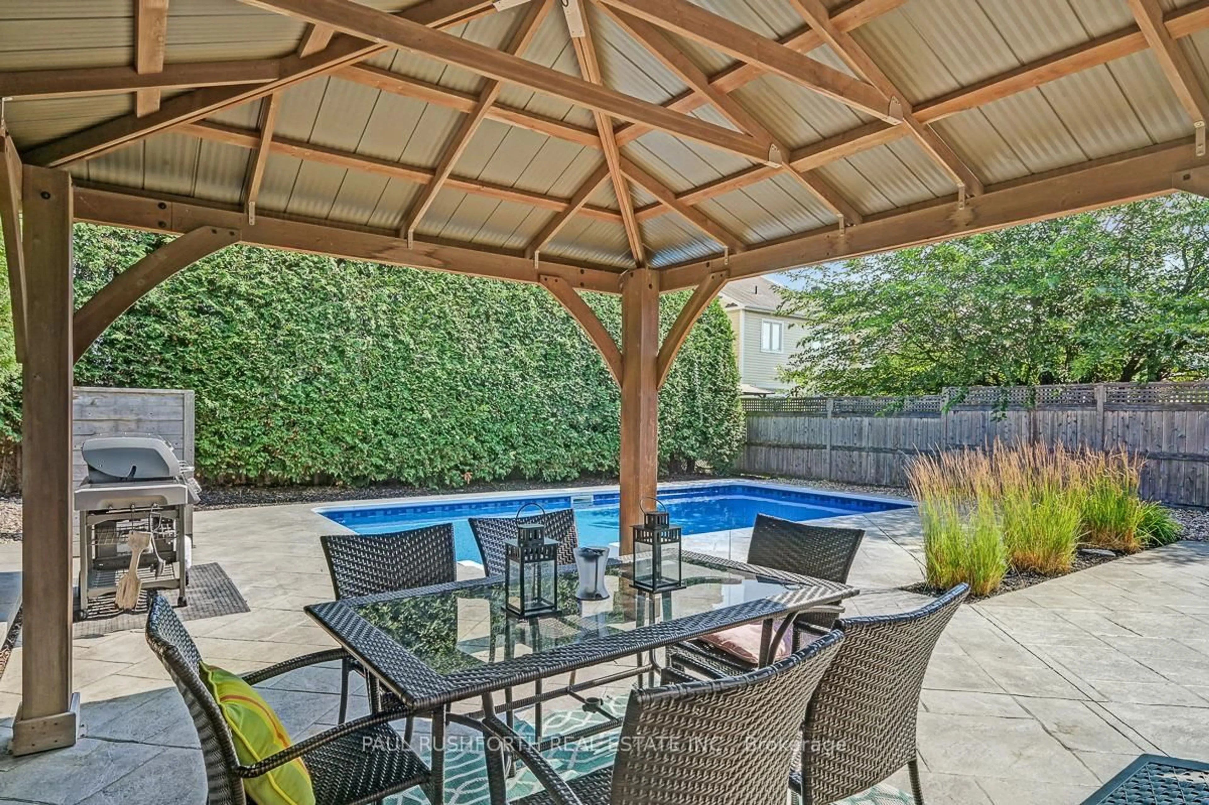 Patio, street for 34 Apple Creek Cres, Kanata Ontario K2M 2N3