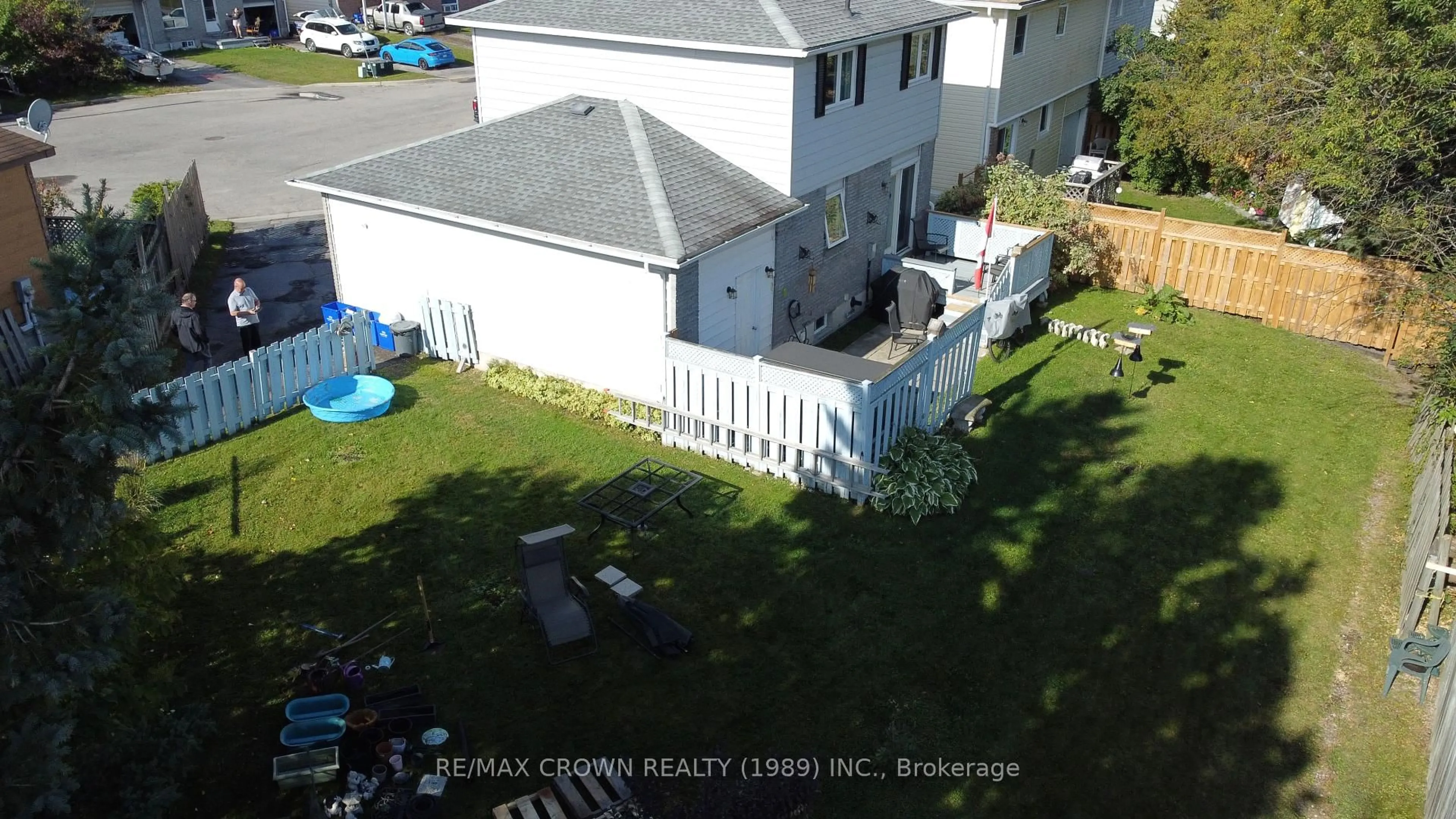 A pic from outside/outdoor area/front of a property/back of a property/a pic from drone, water/lake/river/ocean view for 12 Cypress Crt, North Bay Ontario P1B 9G9