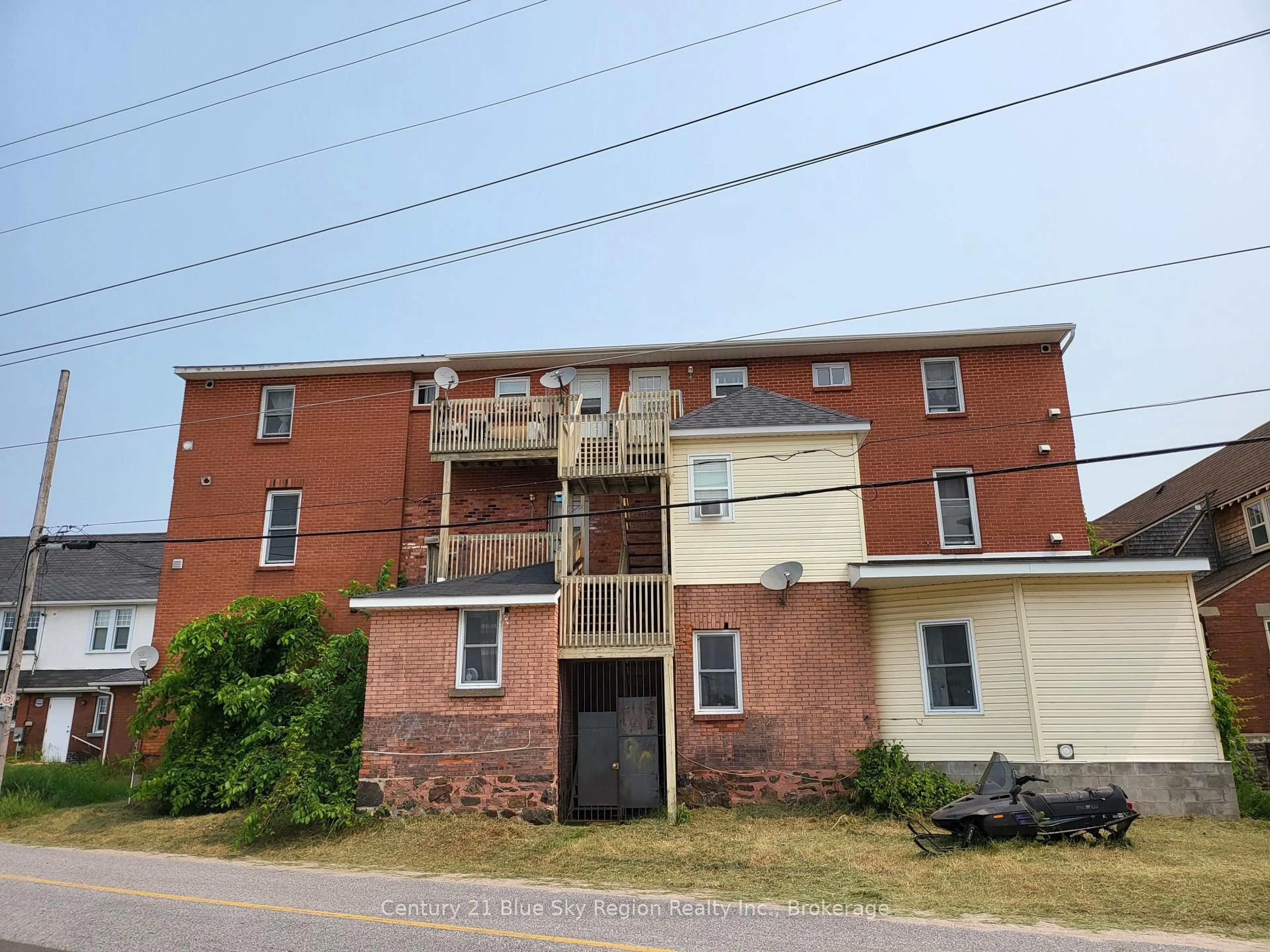 Unknown for 555 Main St, North Bay Ontario P1B 2V3