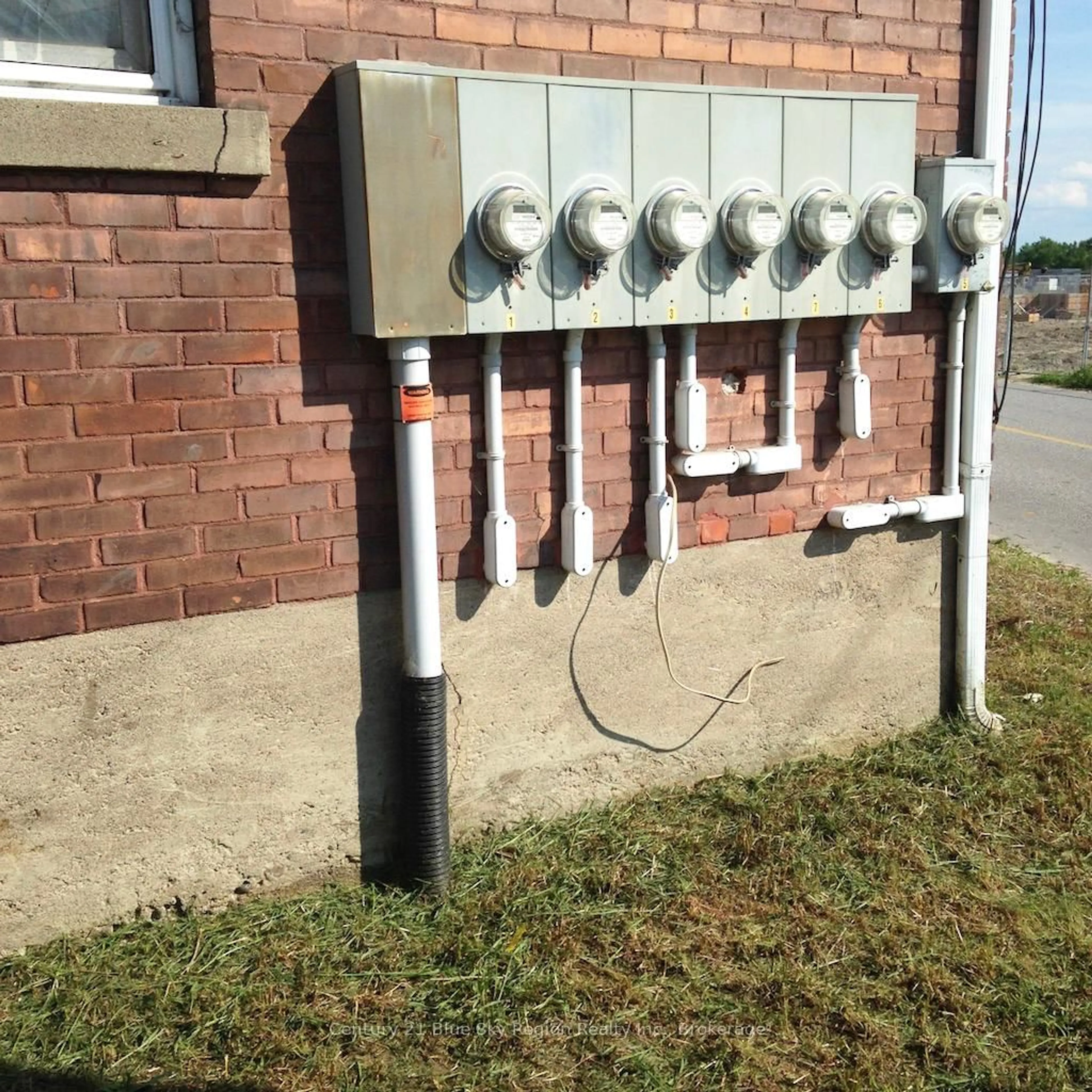 Unknown for 555 Main St, North Bay Ontario P1B 2V3