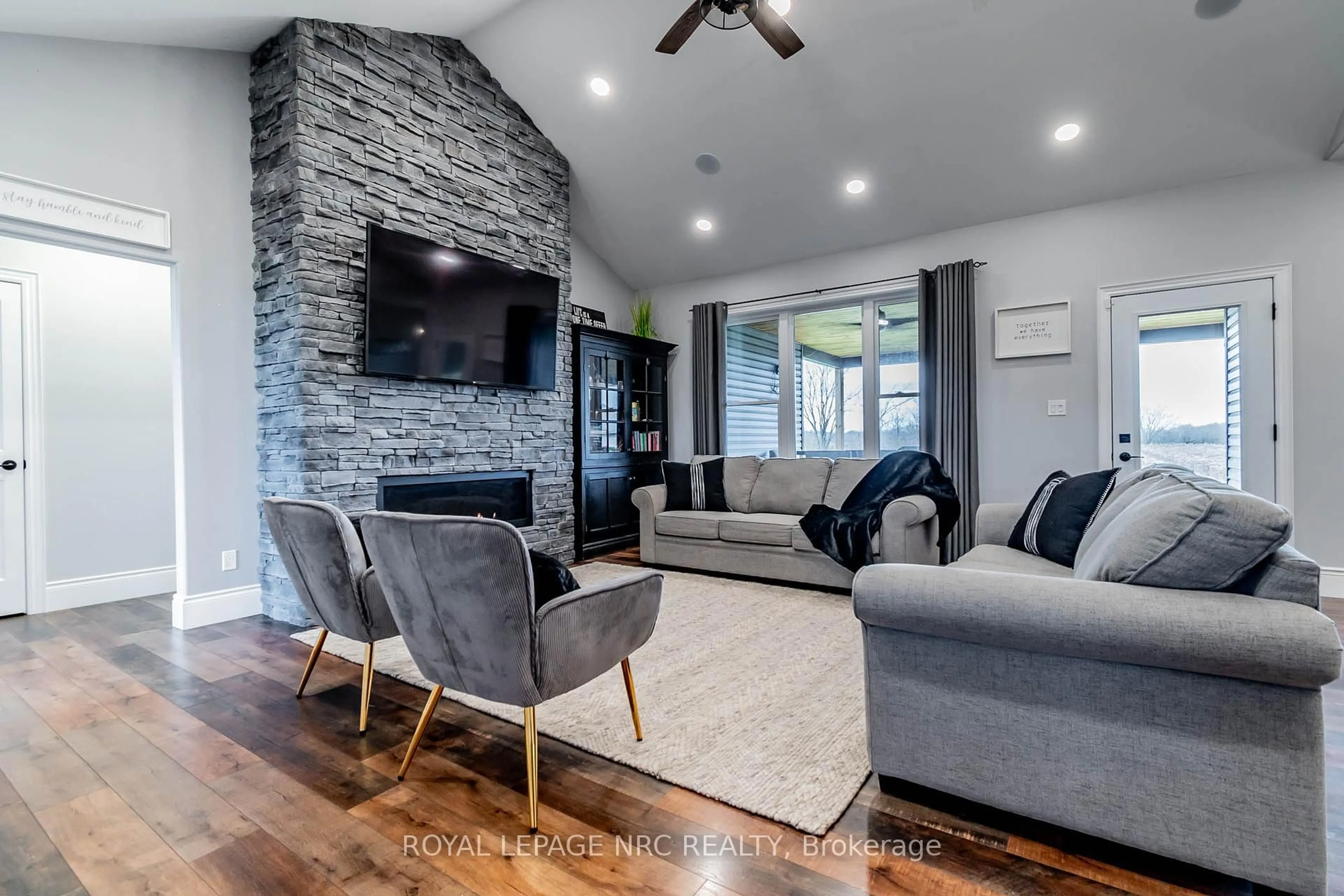 Living room with furniture, unknown for 856 Lorraine Rd, Port Colborne Ontario L3K 5V5