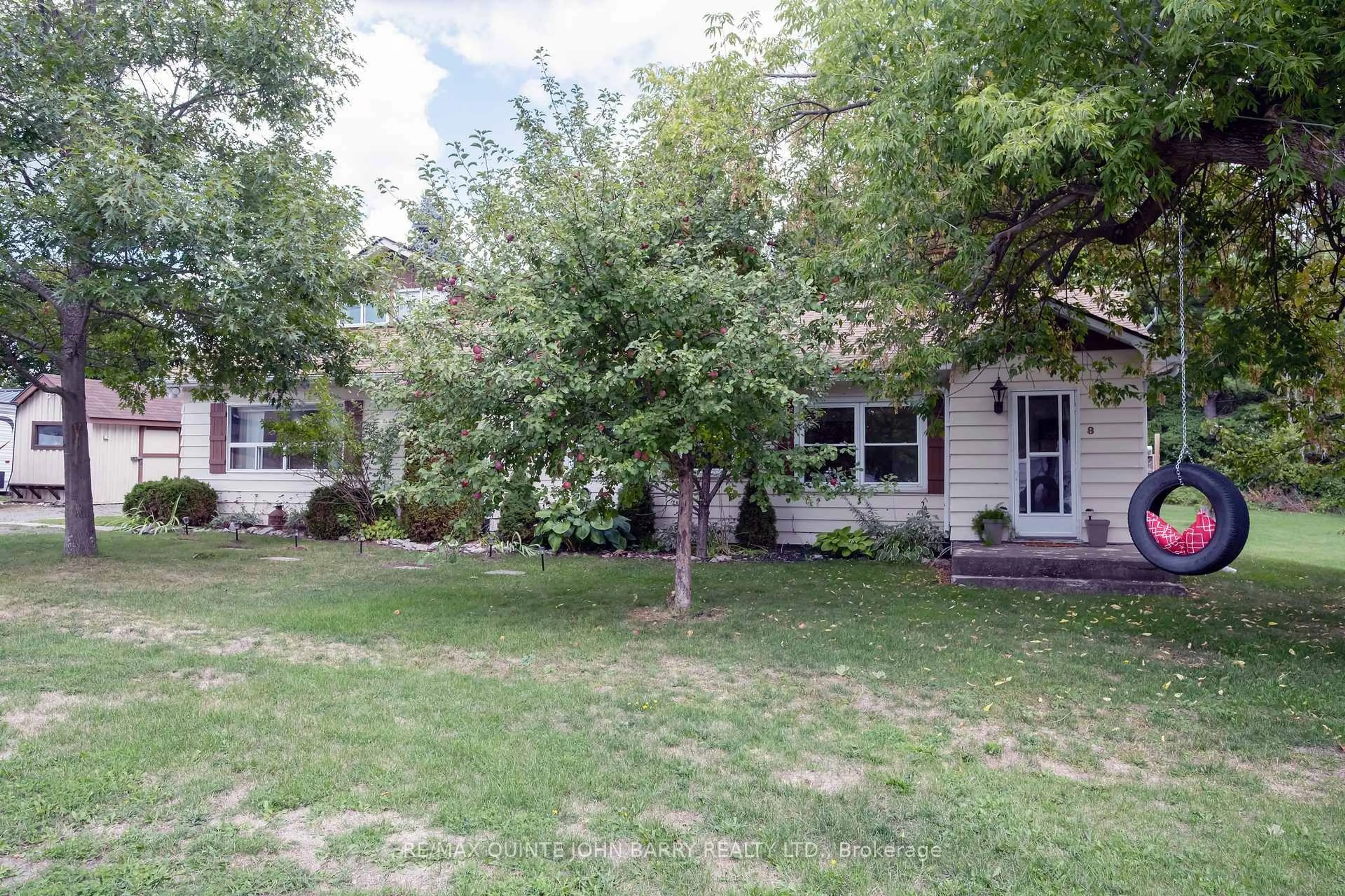 A pic from outside/outdoor area/front of a property/back of a property/a pic from drone, street for 8 North Maloney St, Limoges Ontario K0K 2M0