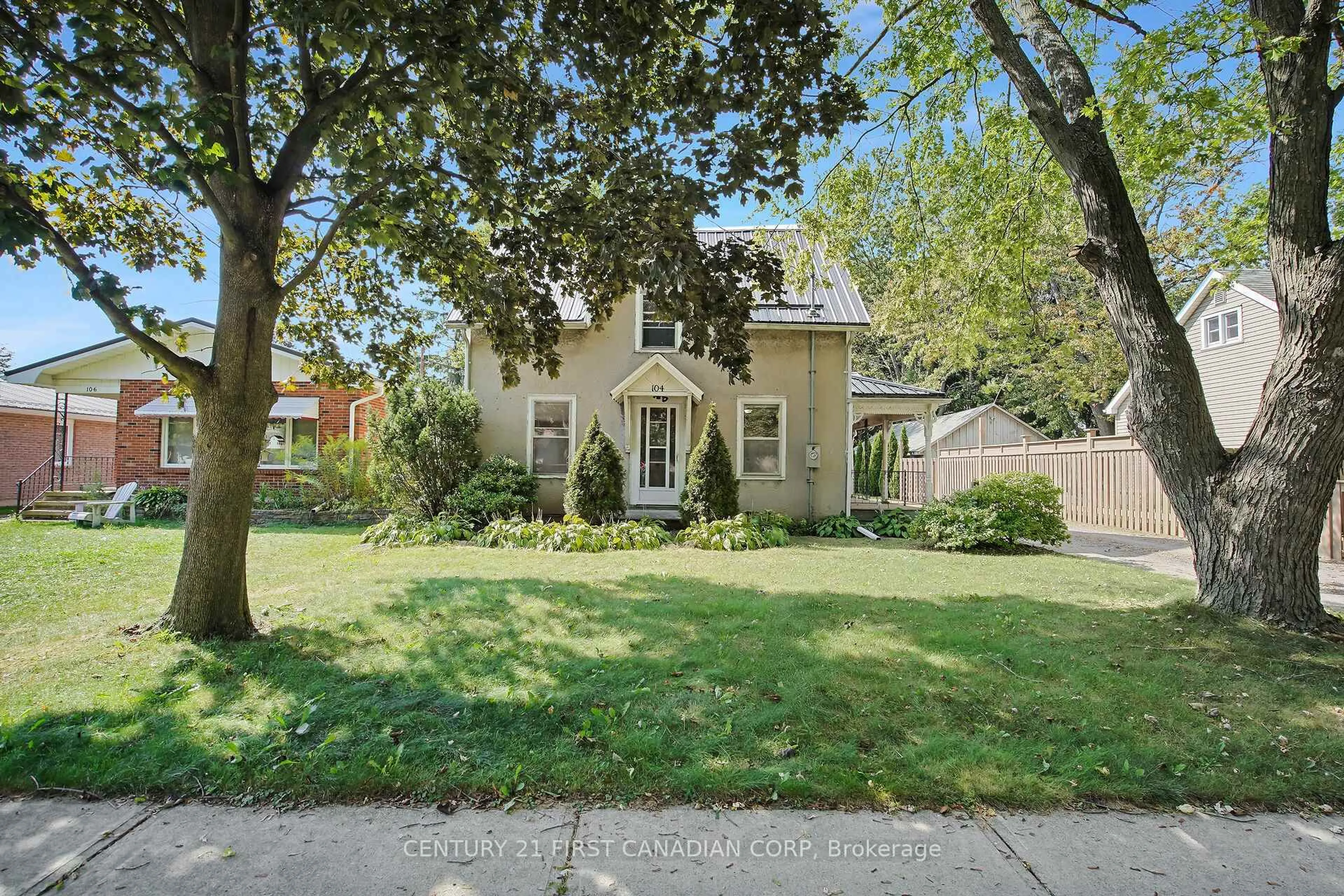 Home with brick exterior material, street for 104 St Andrew St, Aylmer Ontario N5H 2N3