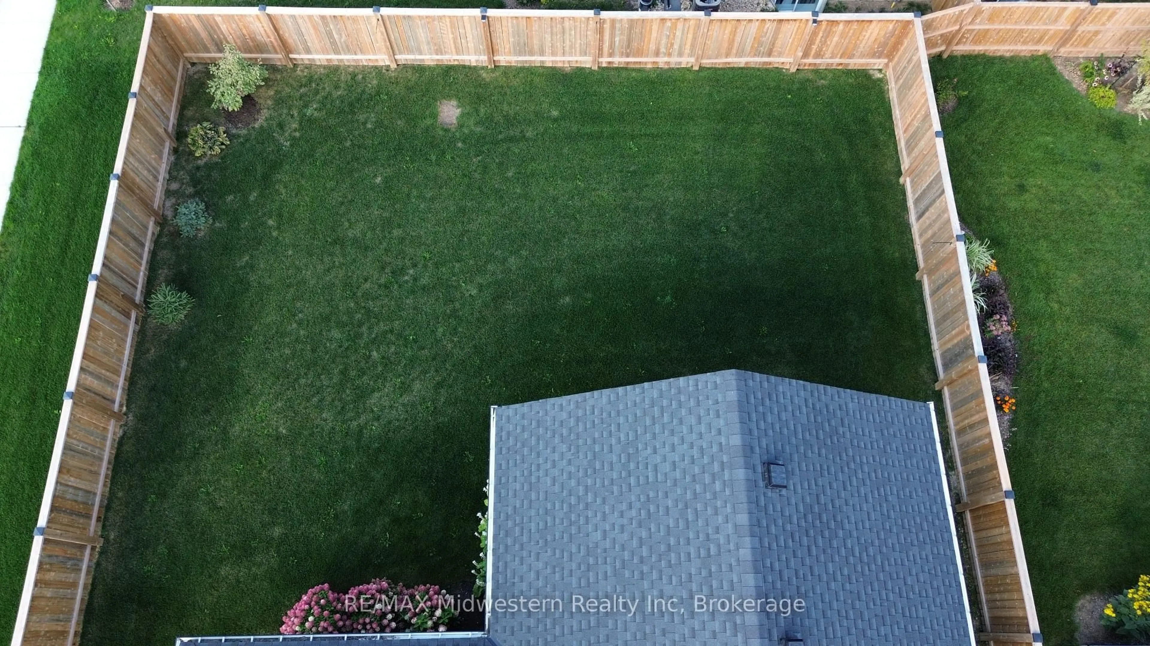 A pic from outside/outdoor area/front of a property/back of a property/a pic from drone, street for 1095 Kincaid St, North Perth Ontario N4W 0J8