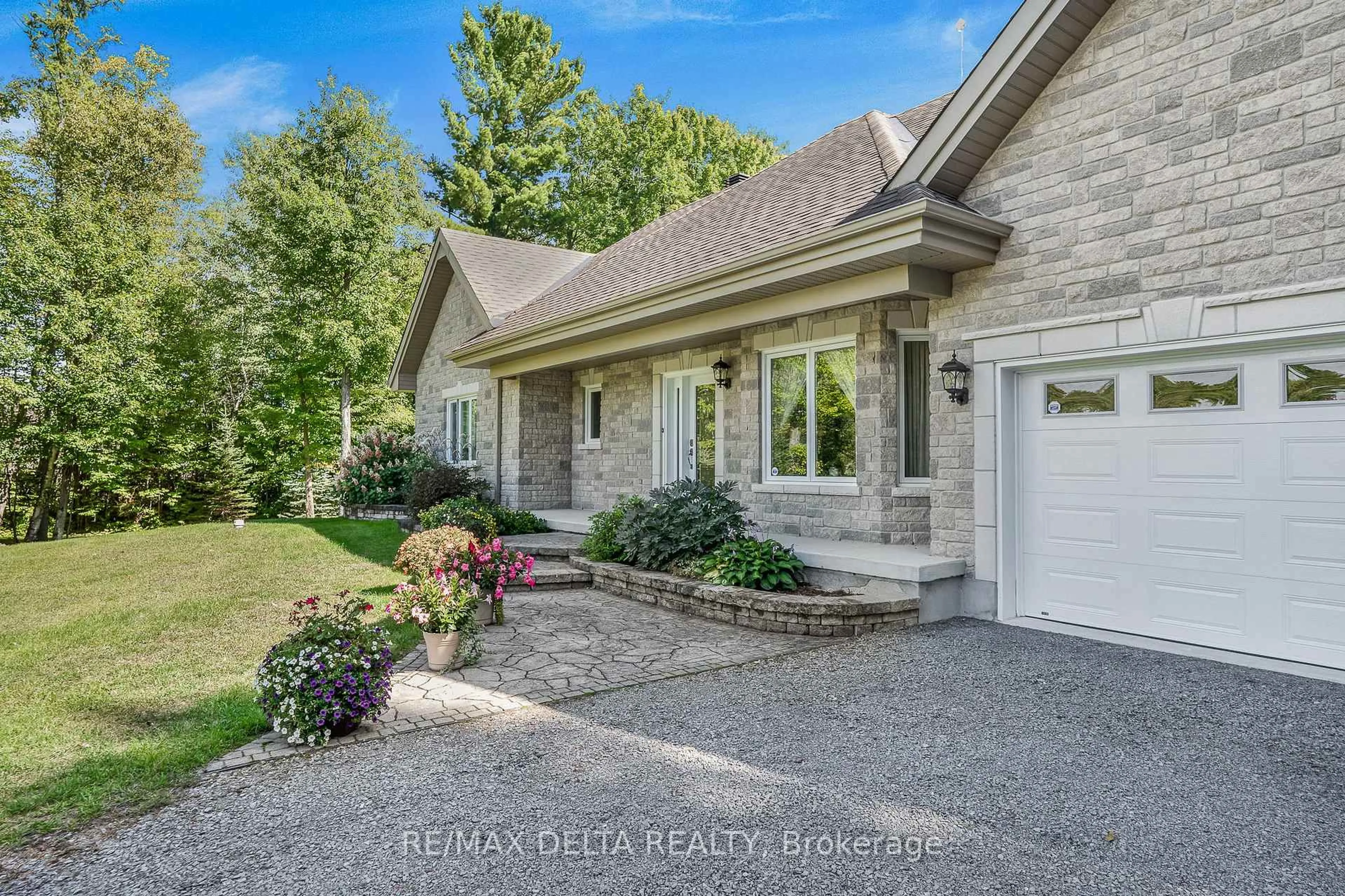Home with brick exterior material, street for 740 Vinette Rd, Clarence-Rockland Ontario K0A 1N0