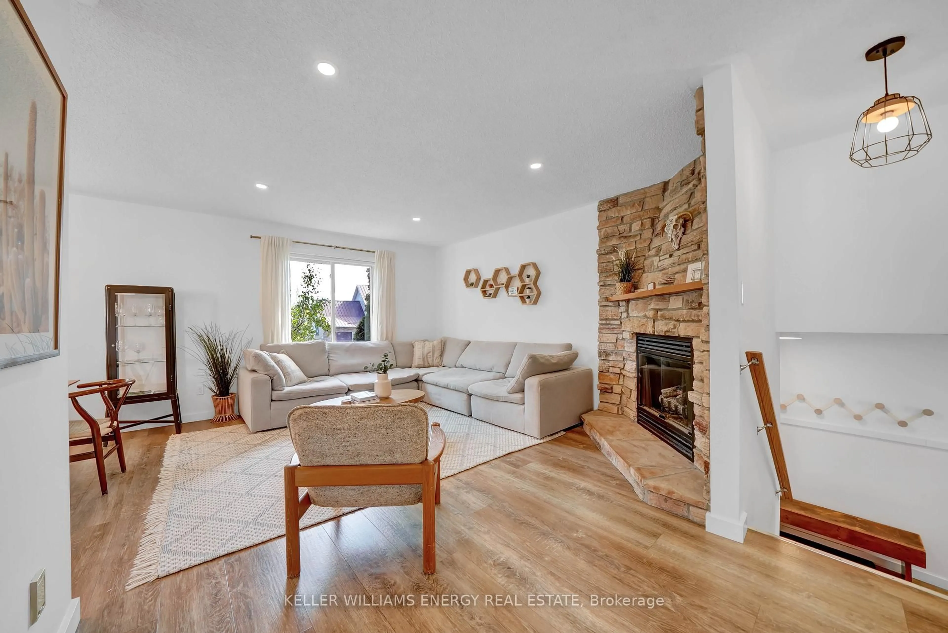 Living room with furniture, unknown for 27 First Ave, Prince Edward County Ontario K0K 3L0
