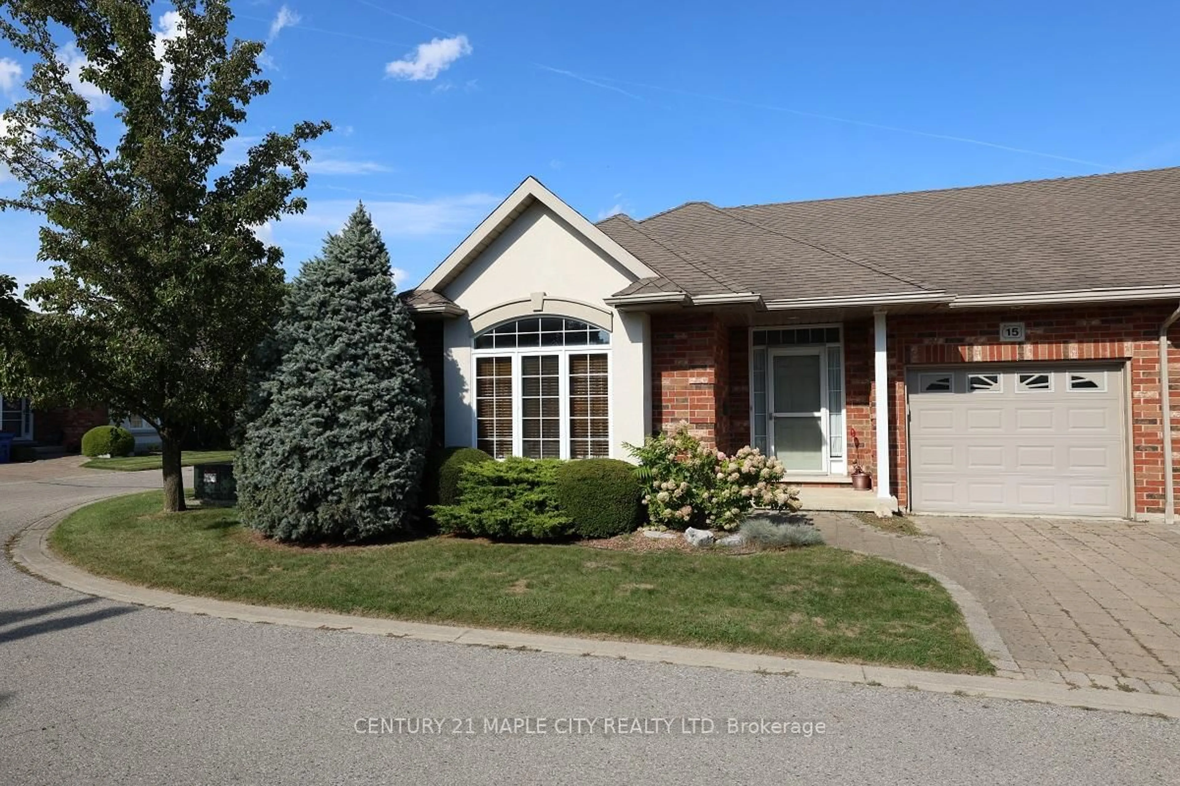 Home with brick exterior material, street for 15 Oakgrove Lane, Chatham-Kent Ontario N7L 5R9