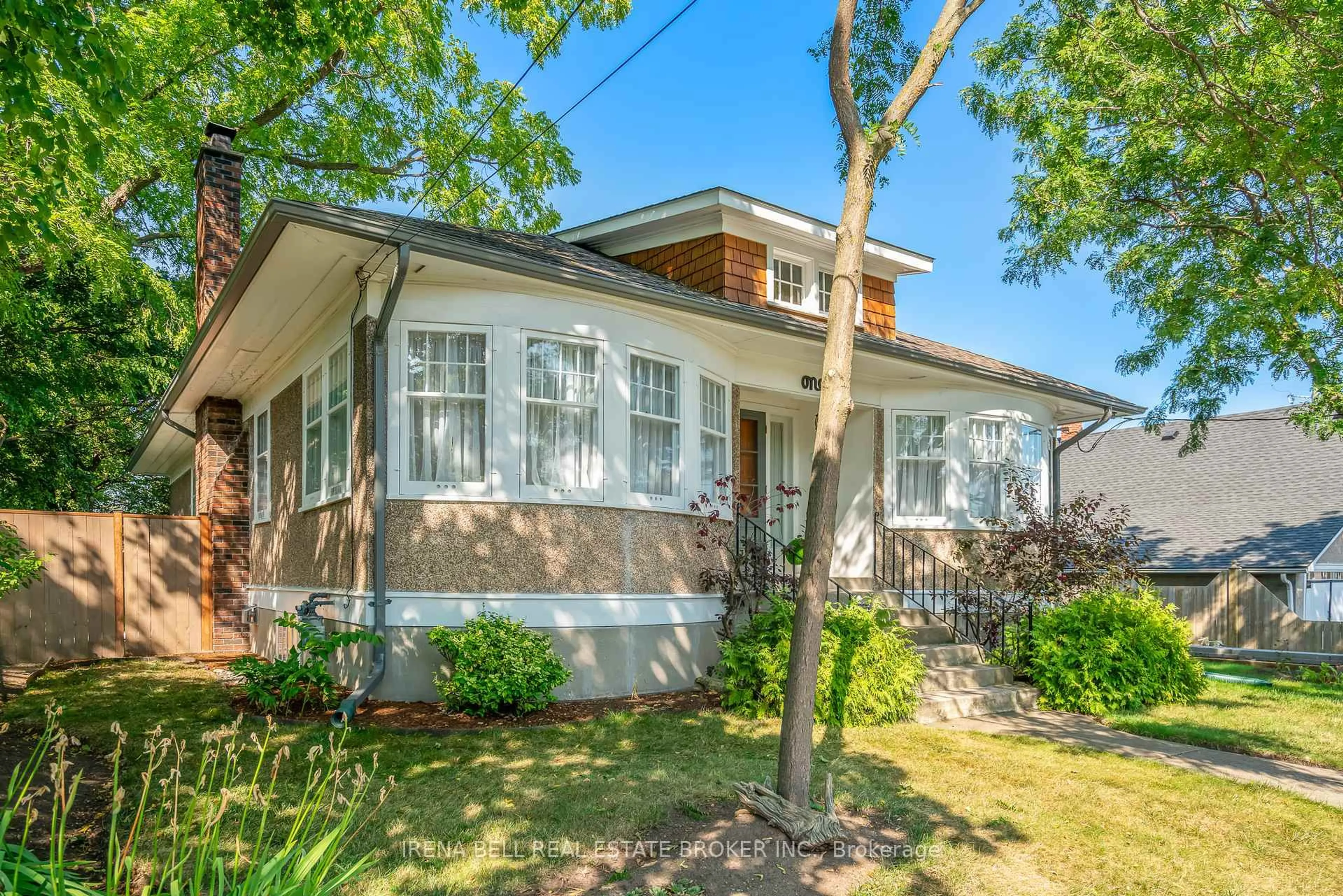 Home with brick exterior material, street for 1 Mitchell St, St. Catharines Ontario L2R 3W3