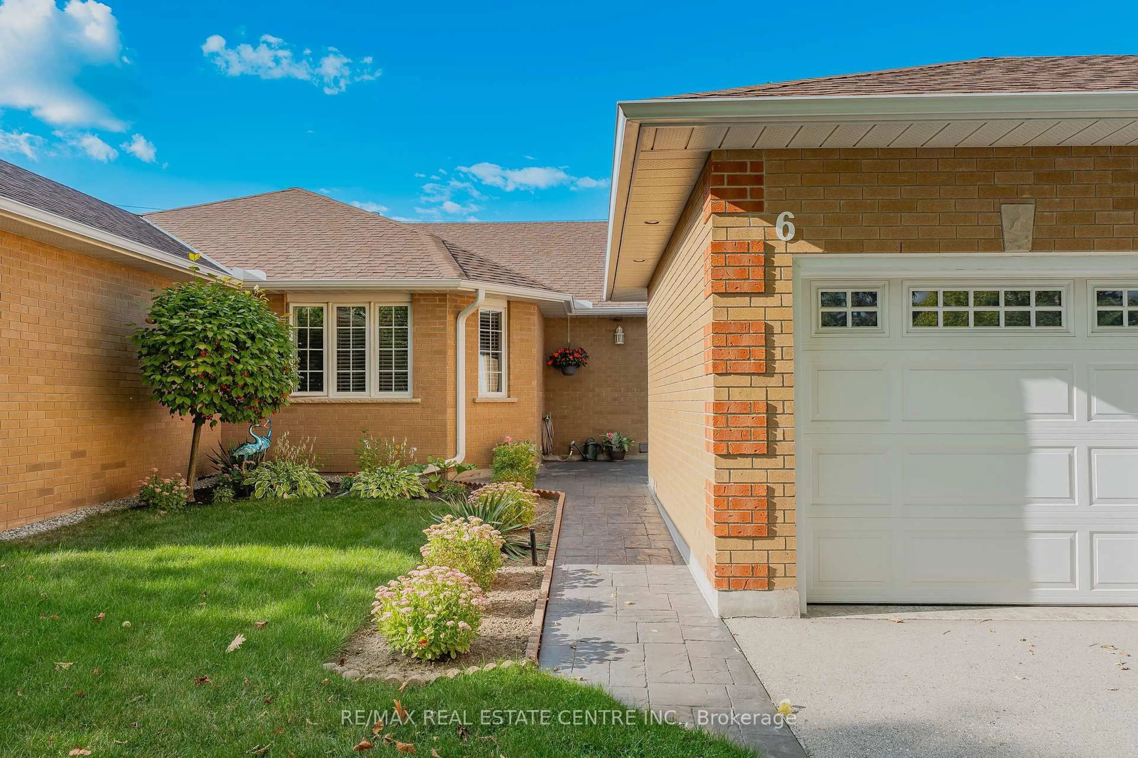 Home with brick exterior material, street for 110 Beasley Cres #6, Cambridge Ontario N1T 1T5