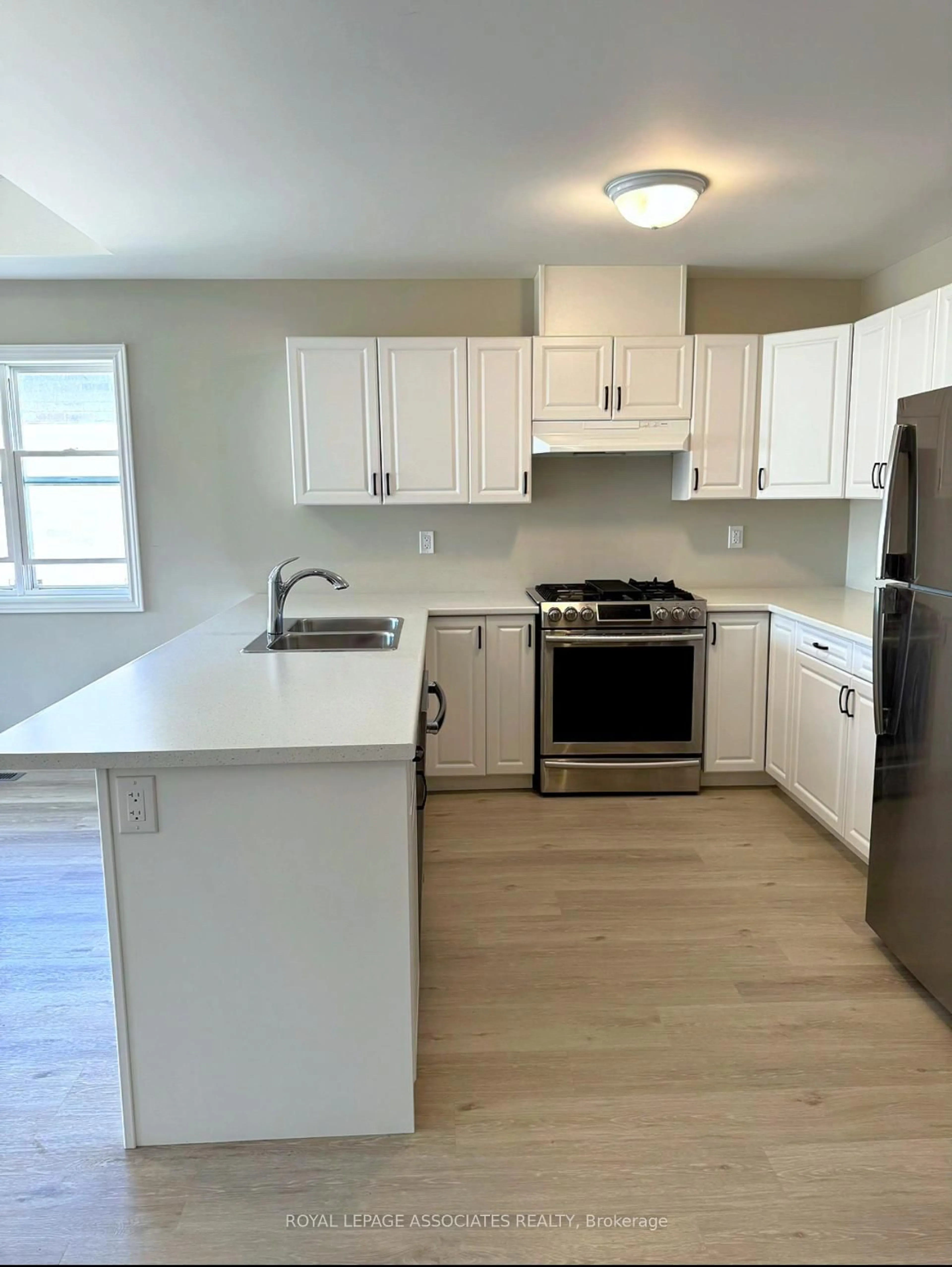 Standard kitchen, unknown for 516 Joseph Gale St, Cobourg Ontario K9A 3L4